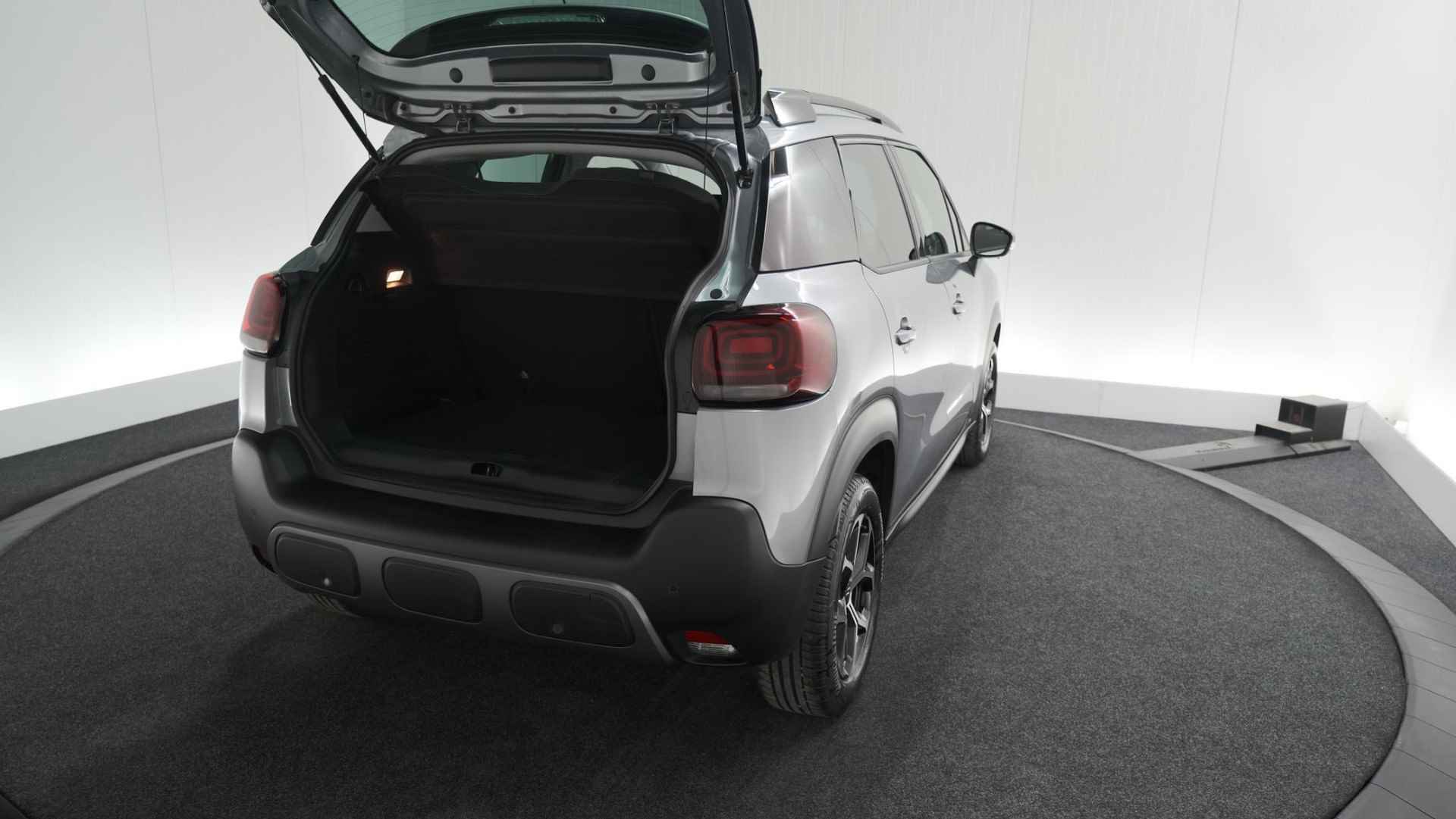 Citroen C3 Aircross PureTech 130 EAT8 Shine | Parkeersensoren | Stoelverwarming | Apple Carplay | 16 Inch Lichtmetalen Velgen - 57/72