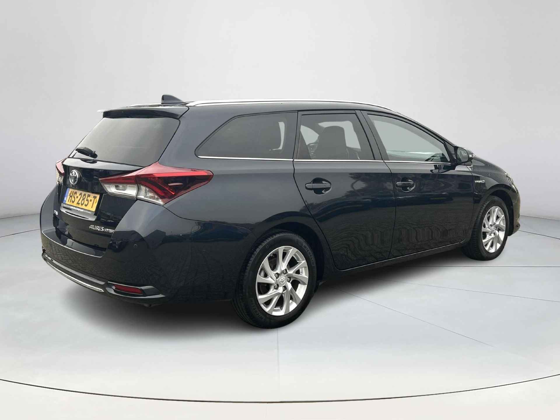 Toyota Auris Touring Sports 1.8 Hybrid Lease pro - 6/19