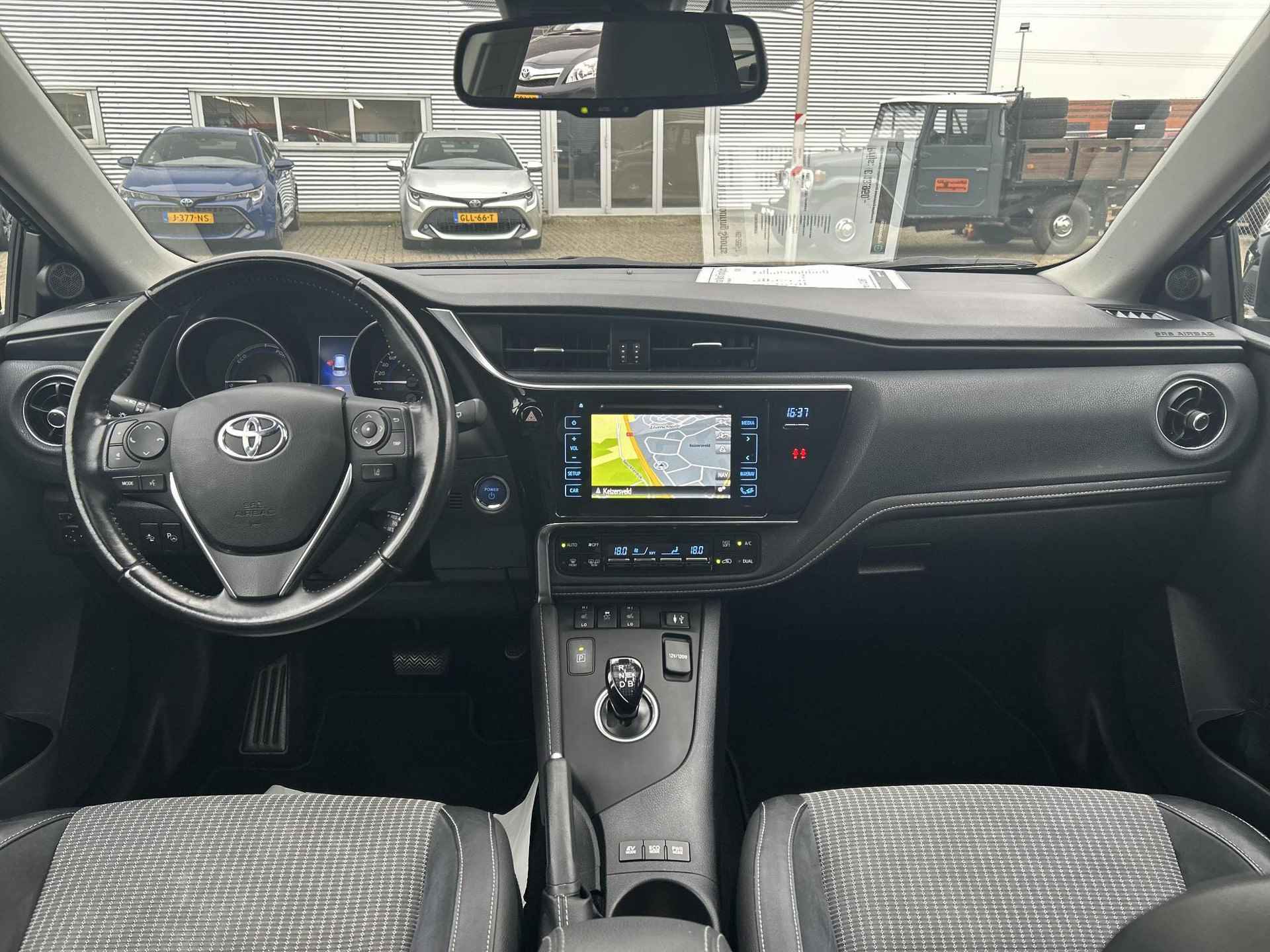 Toyota Auris Touring Sports 1.8 Hybrid Lease pro - 12/19