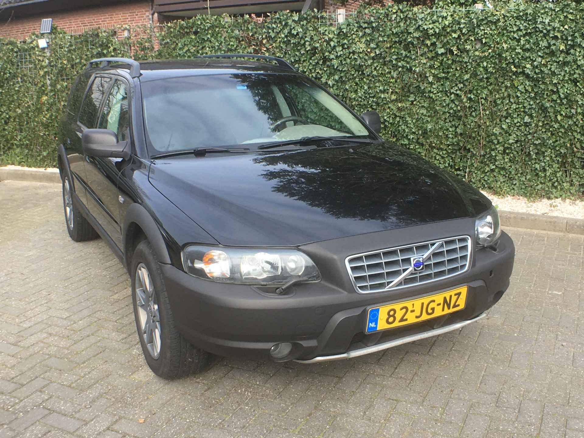 Volvo V70 Cross Country 2.4 T Geartr. Comf. Youngtimer, NAP, NL auto, & persoons - 2/23