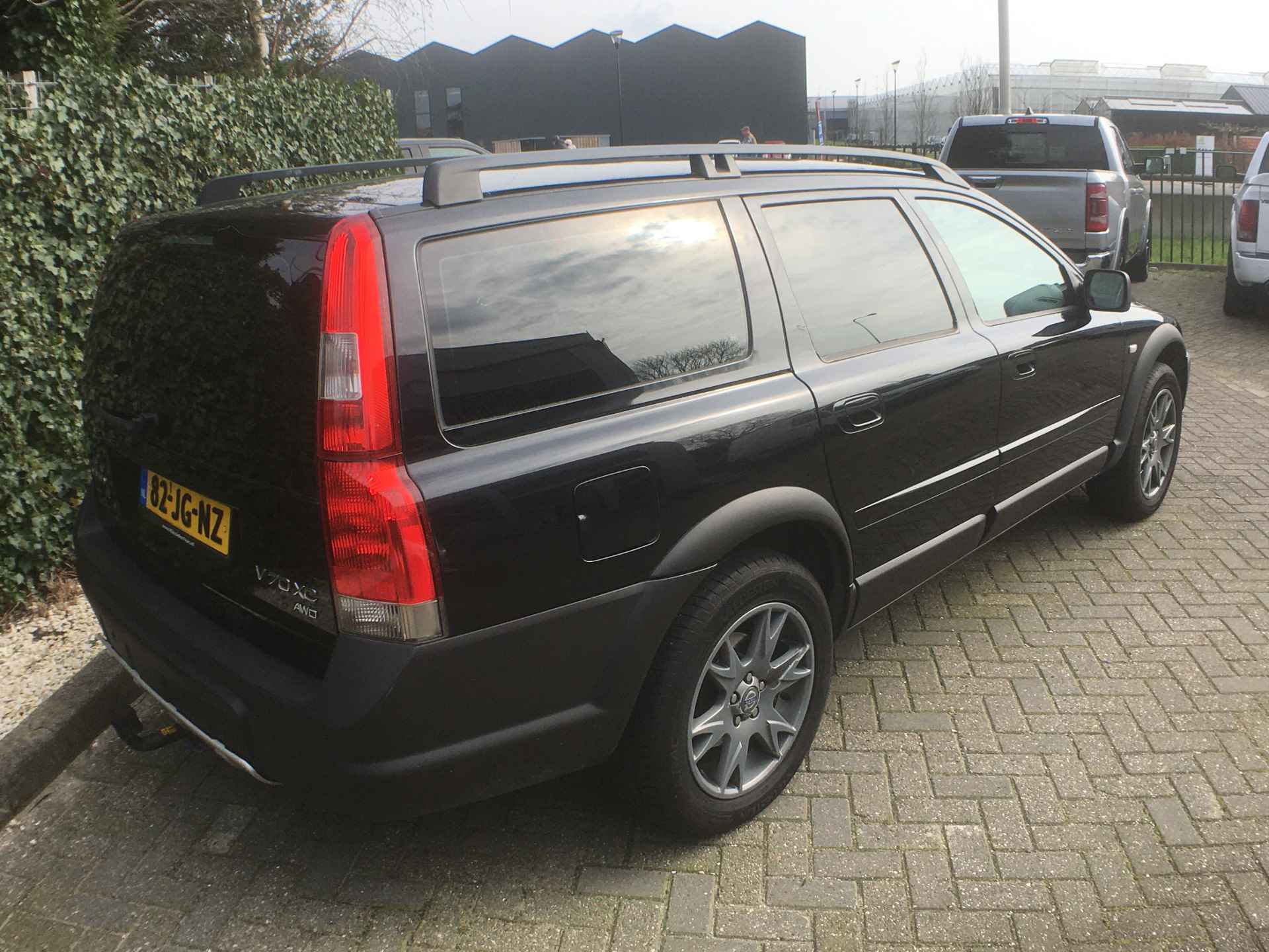 Volvo V70 Cross Country 2.4 T Geartr. Comf. Youngtimer, NAP, NL auto, & persoons - 4/23