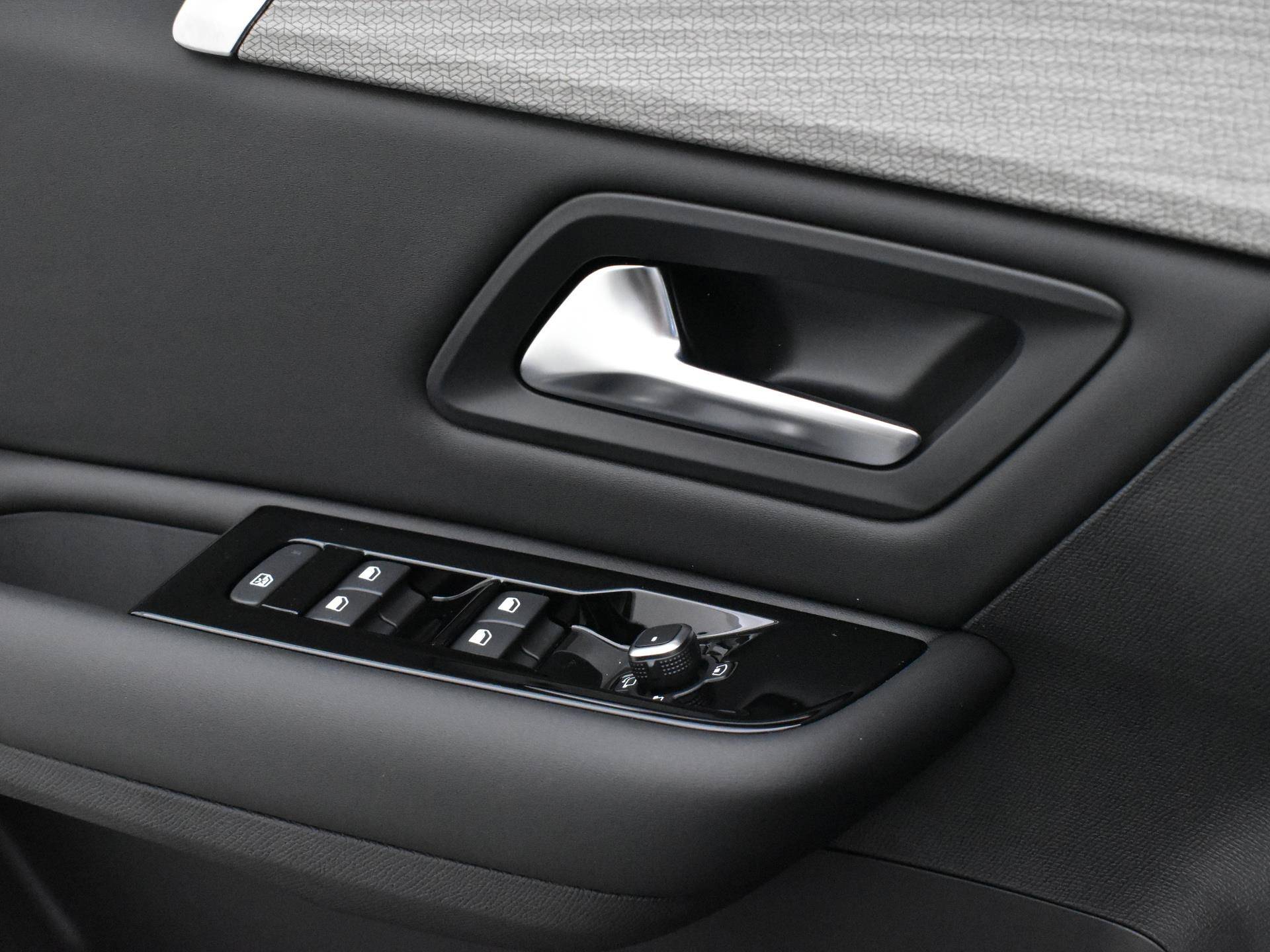 Citroën C5 X Shine 1.6 Hybrid 225pk Automaat | Panoramadak | HiFi Audio | Navigatie | Parkeercamera rondom - 16/37