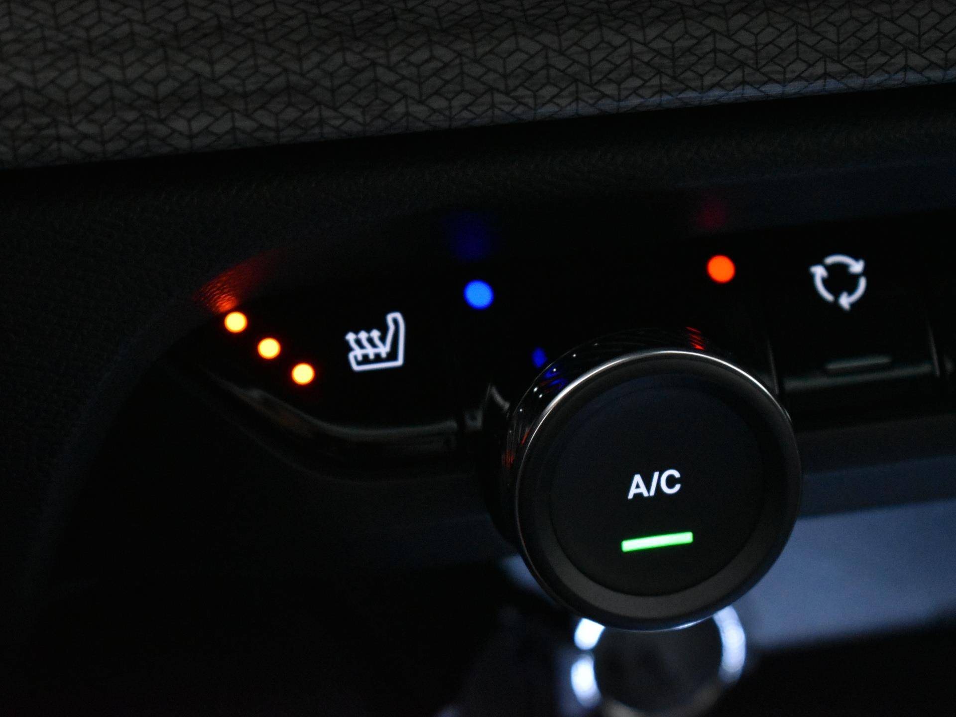 Citroën C5 X Shine 1.6 Hybrid 225pk Automaat | Panoramadak | HiFi Audio | Navigatie | Parkeercamera rondom - 32/37