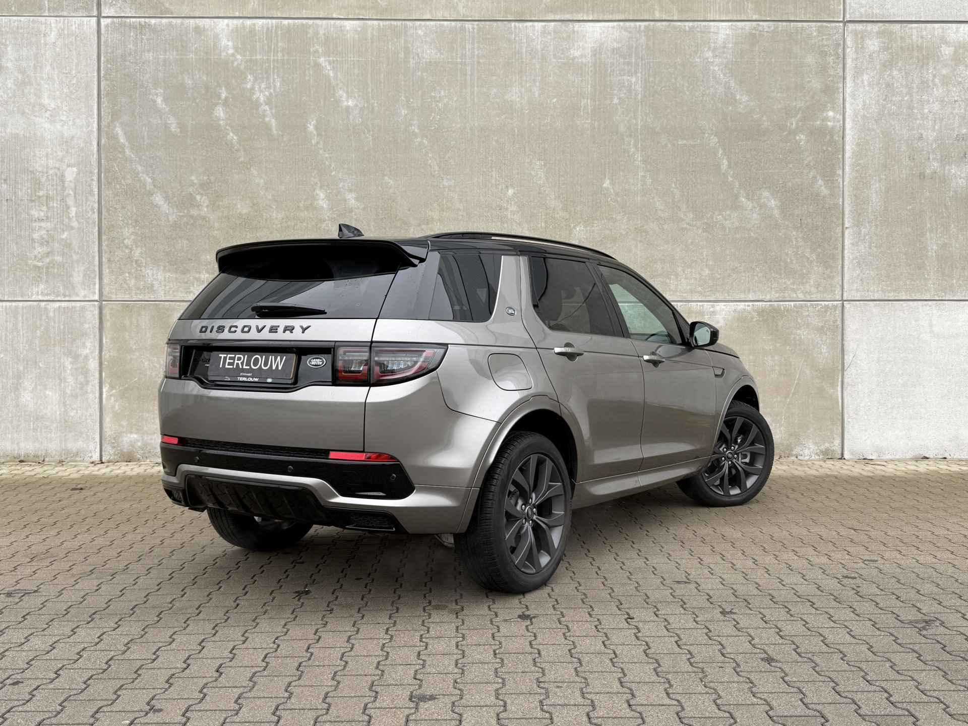 Land Rover Discovery Sport P300e 1.5 R-Dynamic SE - 4/35