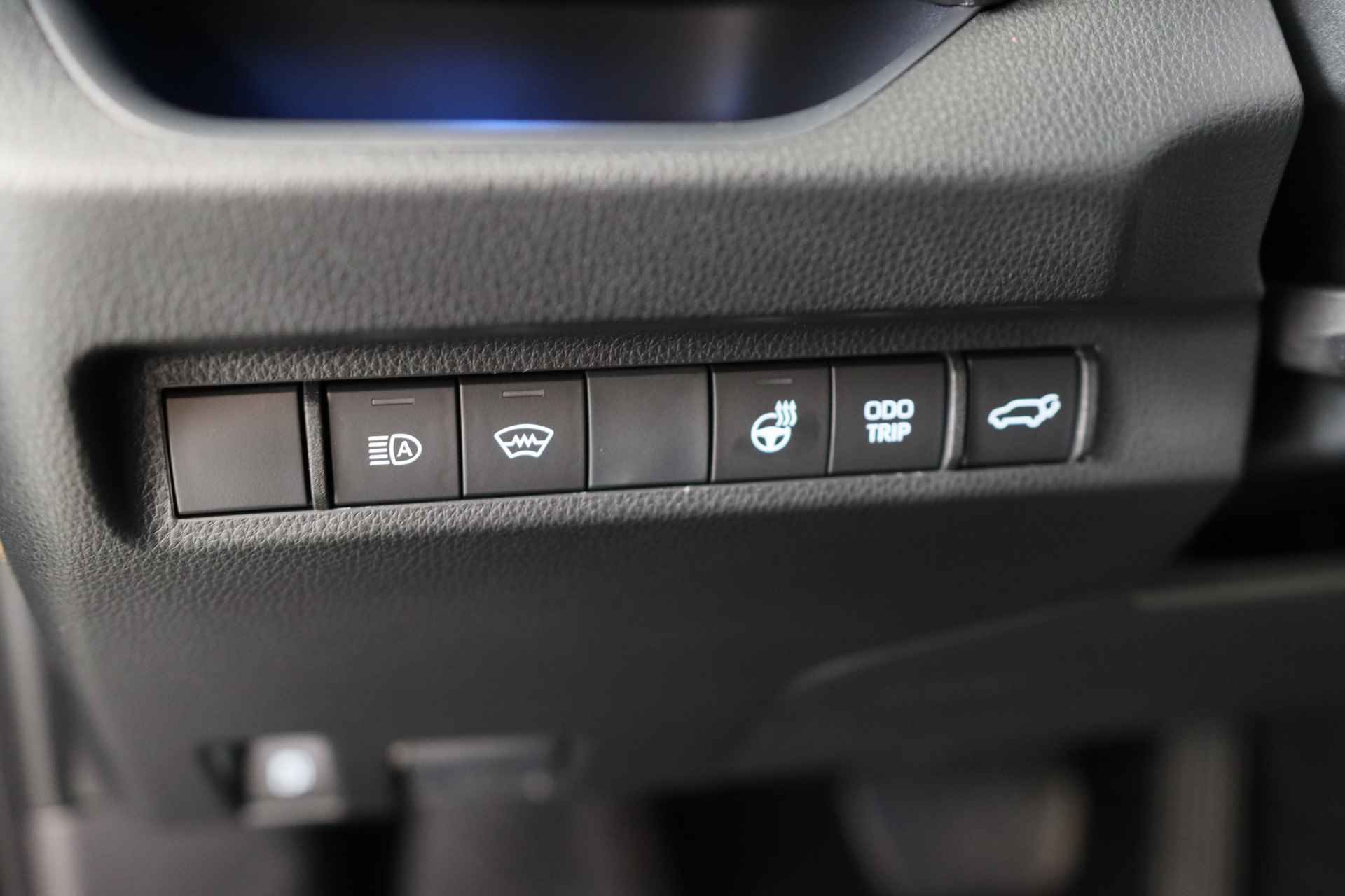 Toyota RAV4 2.5 Hybrid AWD Executive | Navi By App | Memory Zetels | Clima | Stoel/Stuur Verwarming | Keyless | Camera | BLIS | 18'' Lichtme - 19/39