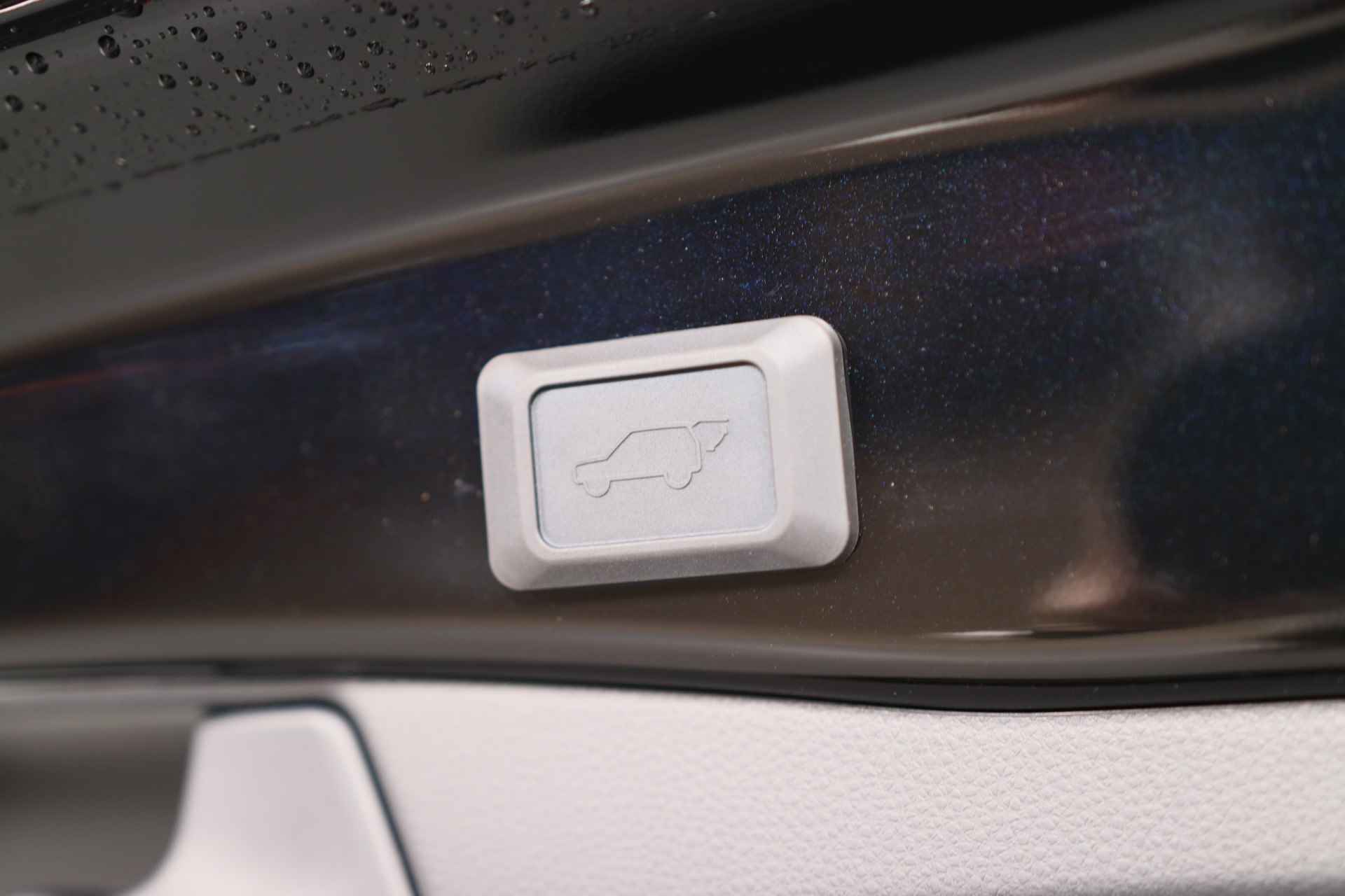 Toyota RAV4 2.5 Hybrid AWD Executive | Navi By App | Memory Zetels | Clima | Stoel/Stuur Verwarming | Keyless | Camera | BLIS | 18'' Lichtme - 25/39