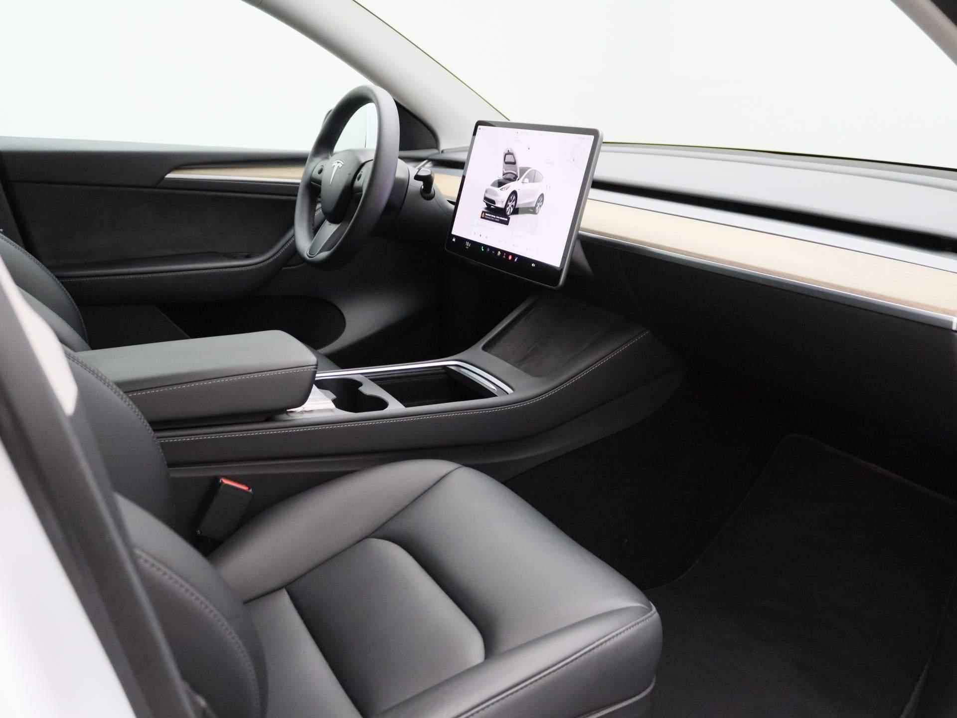 Tesla Model Y RWD 58 kWh | Lederen Bekleding | Navigatie | Climate Control | Panoramadak | Camera | LED | - 34/40