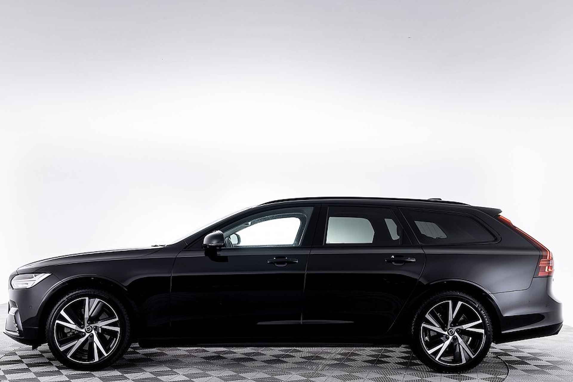 Volvo V90 B5 Mild Hybrid Plus Dark | LEDER | harman/kardon ✅ 1e Eigenaar . - 11/22