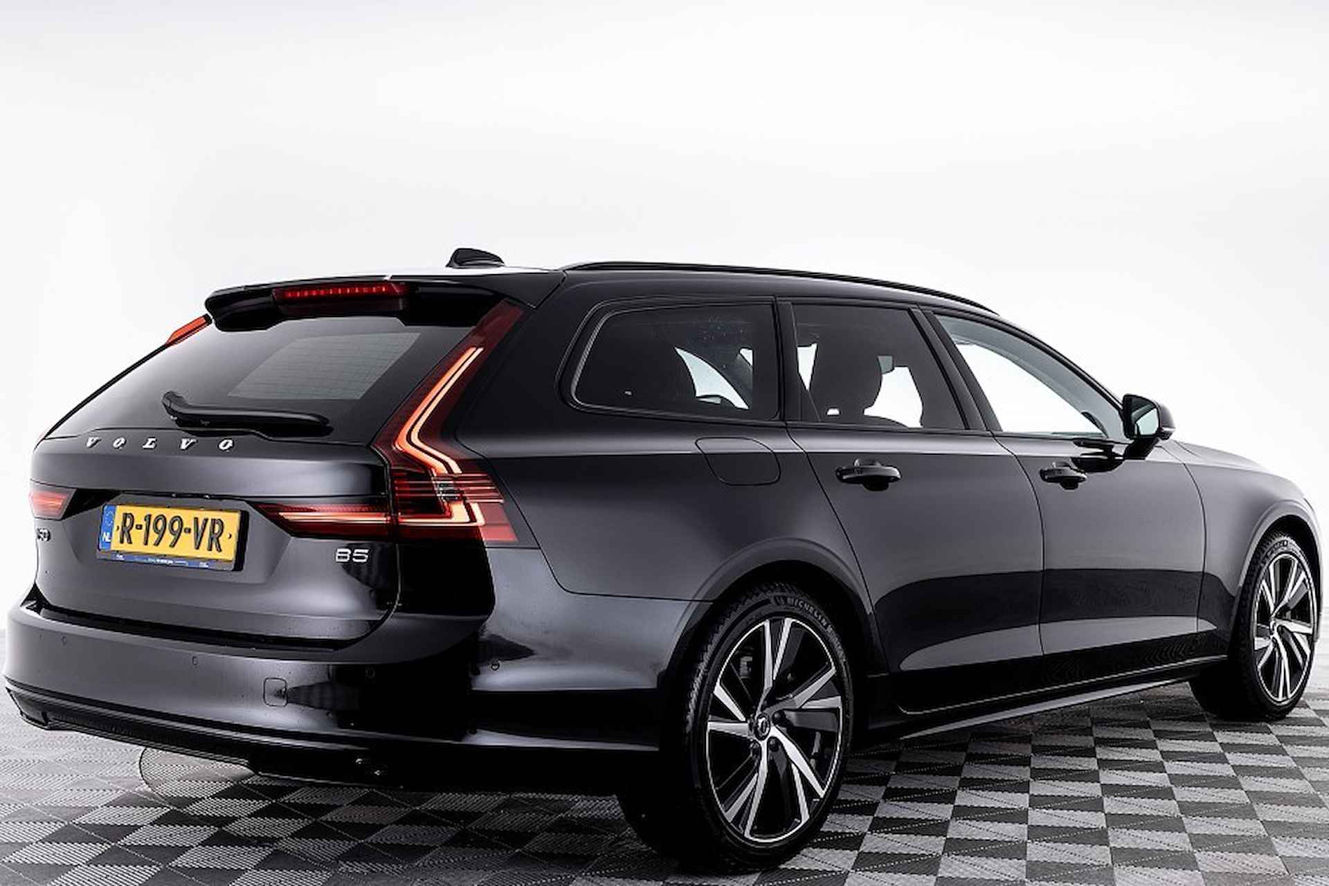 Volvo V90 B5 Mild Hybrid Plus Dark | LEDER | harman/kardon ✅ 1e Eigenaar . - 16/22