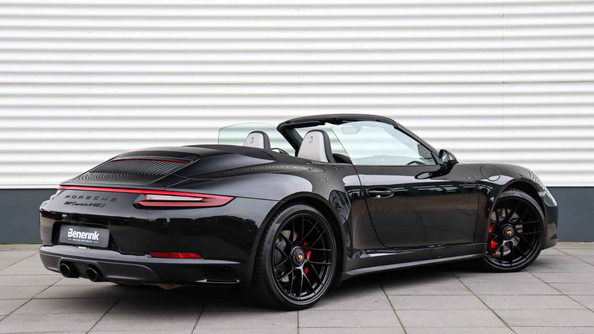 Porsche 911 Cabrio 3.0 Carrera 4 GTS | Achterasbesturing | Entry & Drive | BOSE Sound | Sportuitlaat | Stuurwielverwarming - 3/25