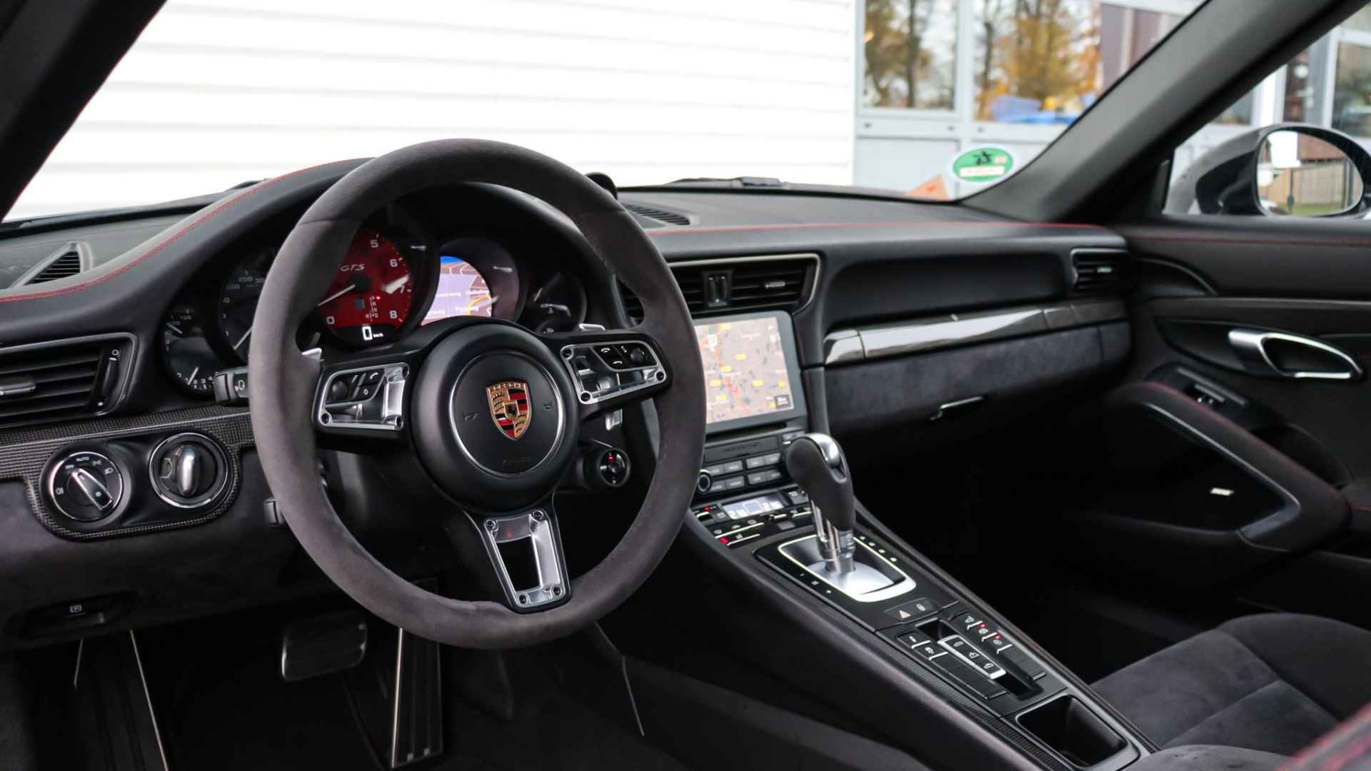 Porsche 911 Cabrio 3.0 Carrera 4 GTS | Achterasbesturing | Entry & Drive | BOSE Sound | Sportuitlaat | Stuurwielverwarming - 6/25