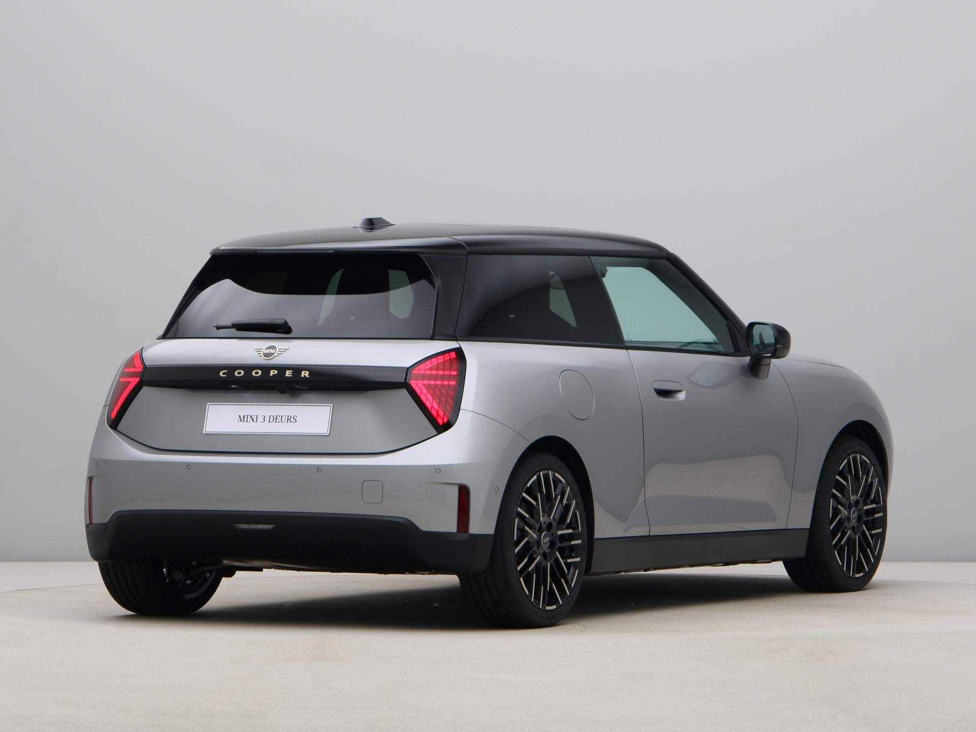 MINI Cooper E Favoured Pakket M PRIVATE LEASE EUR 489,- (48 mnd/10.000 km) - 10/25