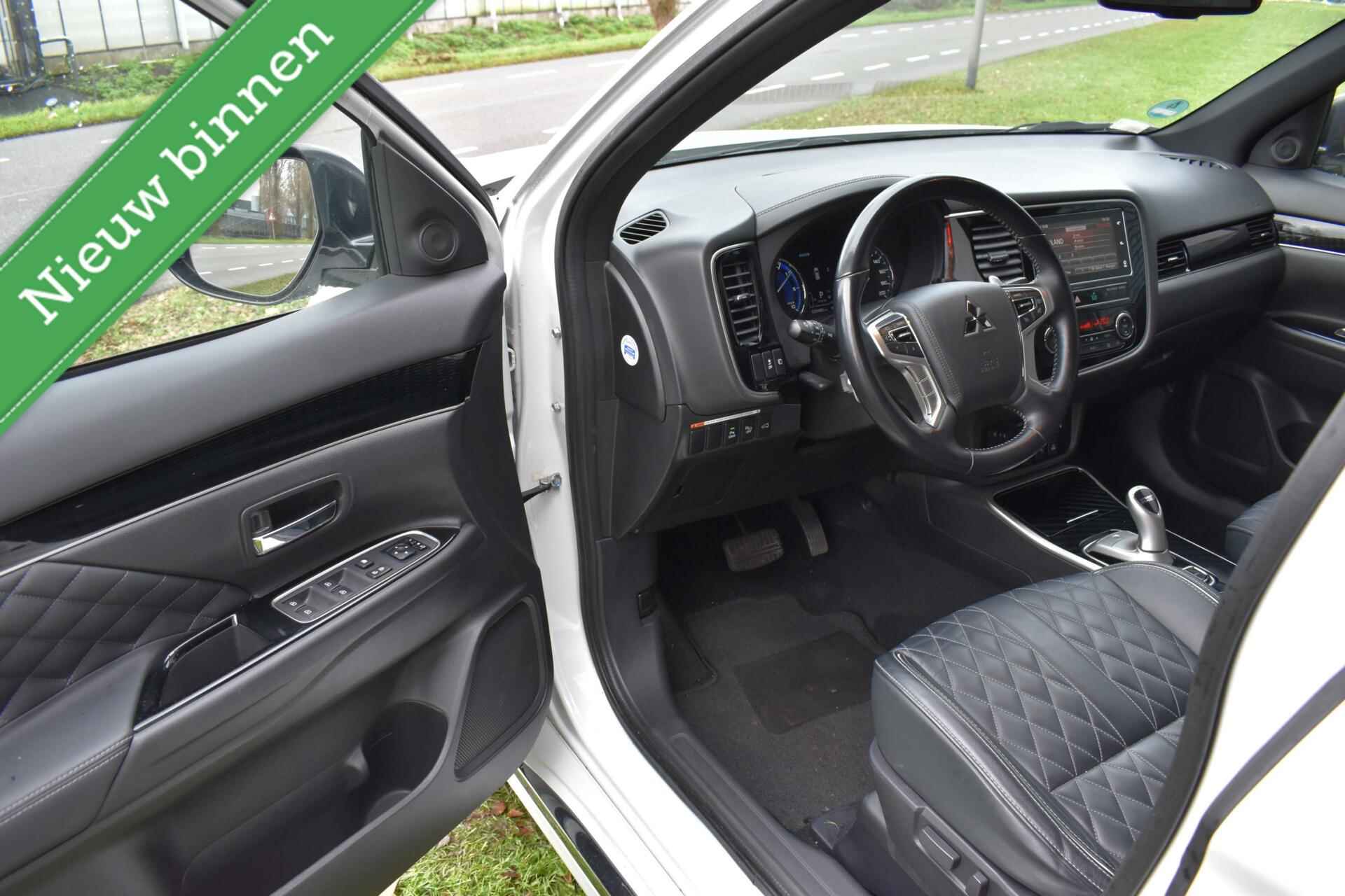 Mitsubishi Outlander 2.4 PHEV Intense+ LEDER VOL! 360º CAMERA/ELEK. A. KLEP/CARPLAY-ANDROID WIFI/ETC,! - 14/33