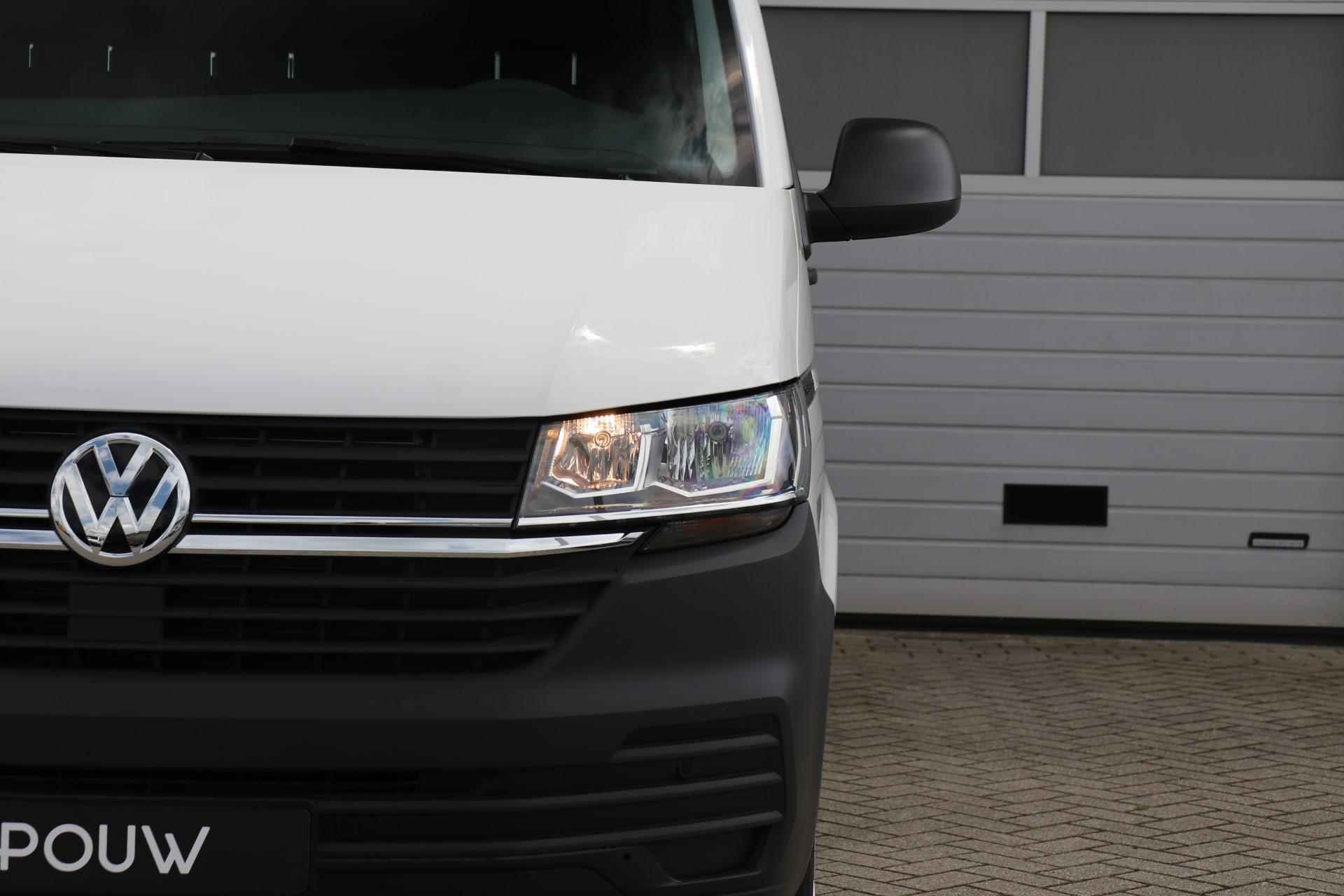 Volkswagen Transporter 2.0 TDI 150pk DSG L2H1 30 | Camera | Trekhaak | App Connect Navigatie - 24/35