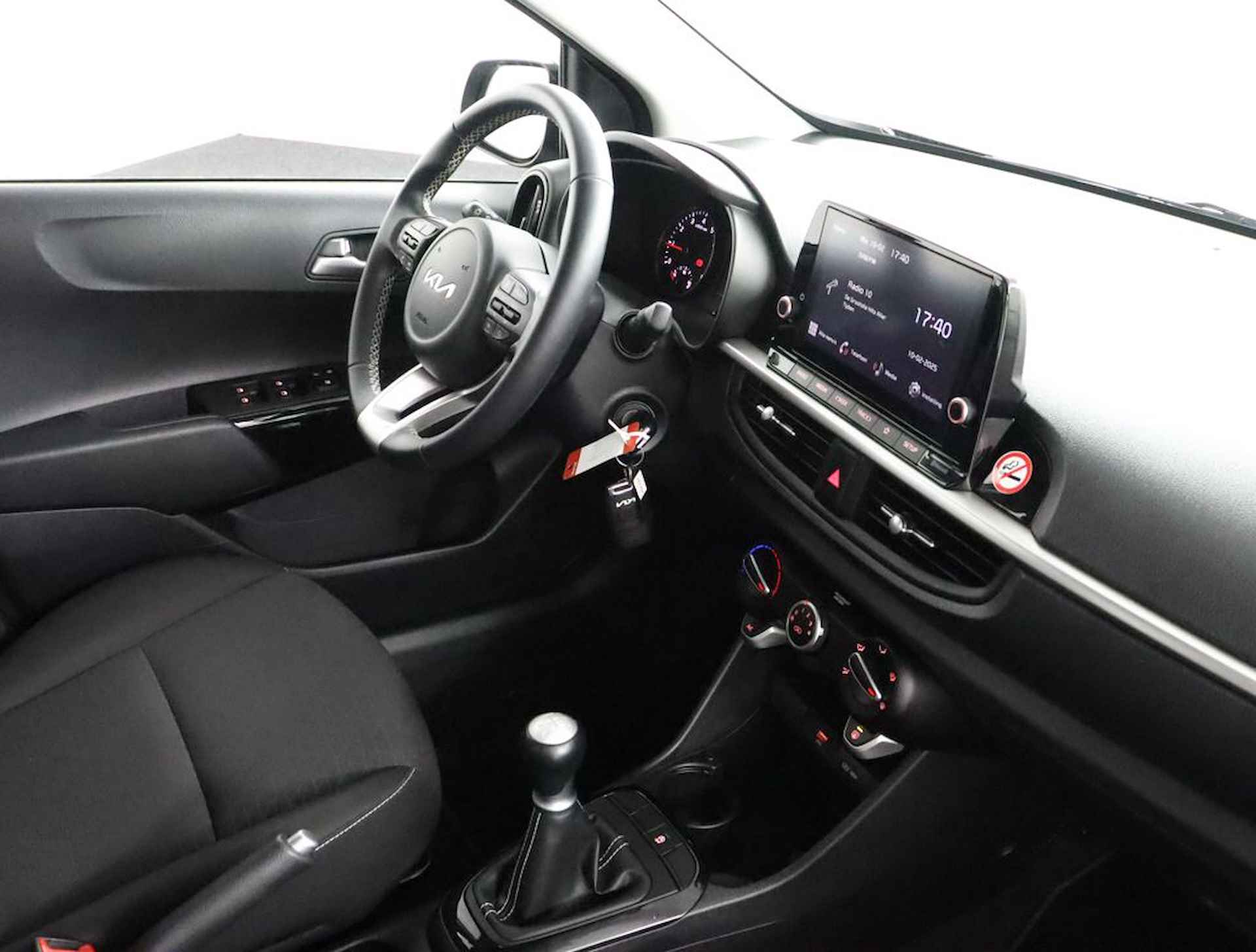 Kia Picanto 1.0 DPi DynamicLine Navigatie via Apple Carplay/Android Auto - Cruise control - Airco - Camera - - Fabrieksgarantie t/m 11-06-2033 - 50/59