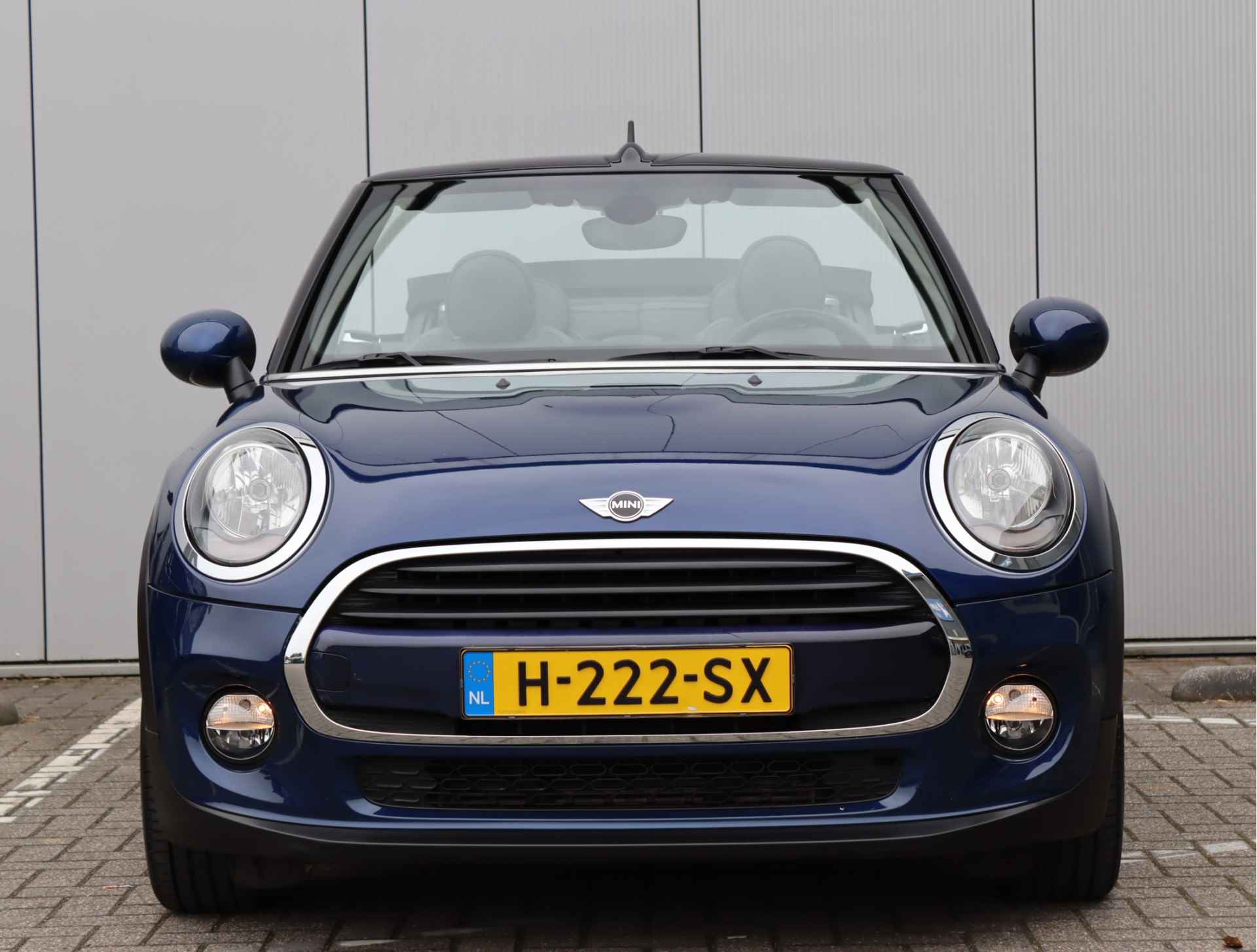 MINI Cabrio 1.5 Cooper Pepper Serious Business | Navigatie | Stoelverwarming | Parkeersensoren | Keyless - 7/54