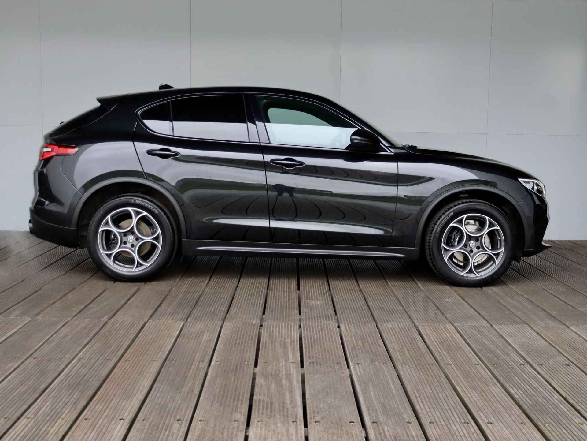 Alfa Romeo Stelvio 2.0 T AWD Super 280PK | Veloce int | Harman Kardon | Flippers | Navi | - 16/35