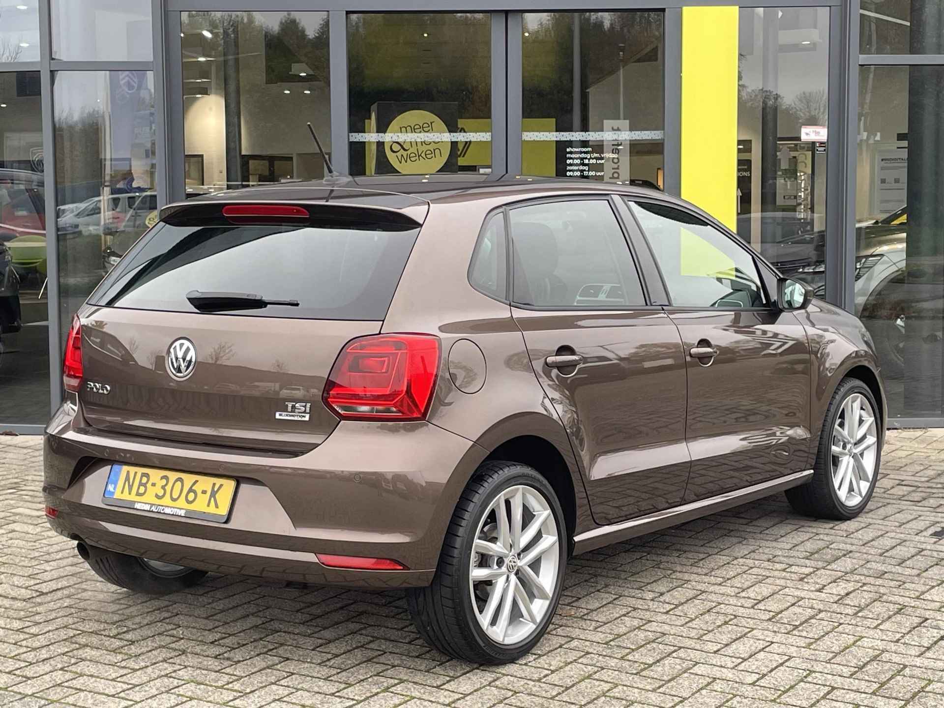 Volkswagen Polo 1.2 TSI Highline Navigatie | Apple carplay/android auto | Parkeersensoren voor/achter | Cruise Control | NAvigatie | Lichtmetalen velgen | - 2/25