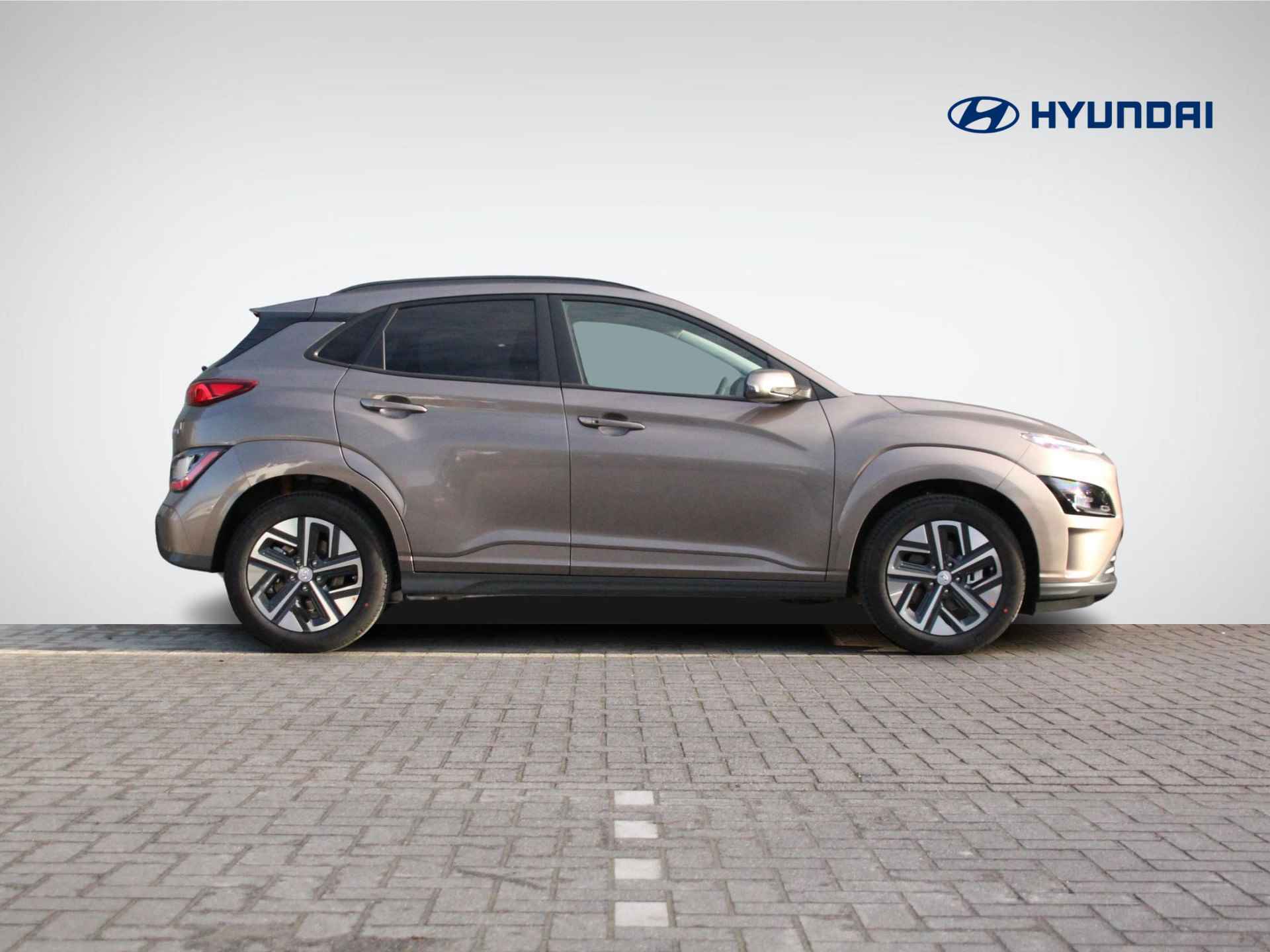 Hyundai Kona EV Fashion 39 kWh | Head-Up Display | Navigatie | Camera | Apple Carplay/Android Auto | Premium Audio | Keyless Entry | Adapt. Cruise Control | Dodehoek | Rijklaarprijs! - 3/25