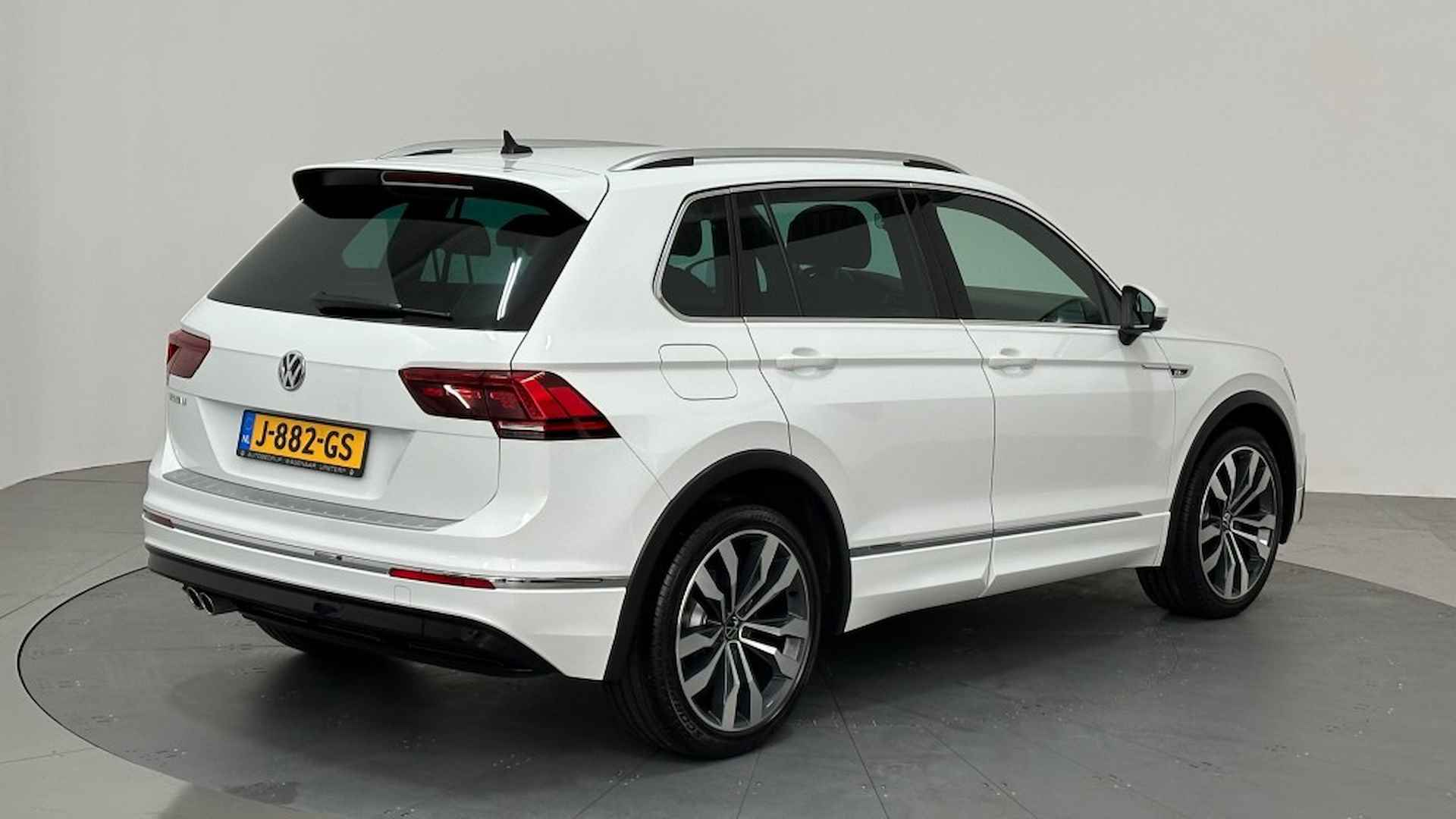 VOLKSWAGEN Tiguan 1.5 TSI HIGHLINE BUS R-LINE - 3/64