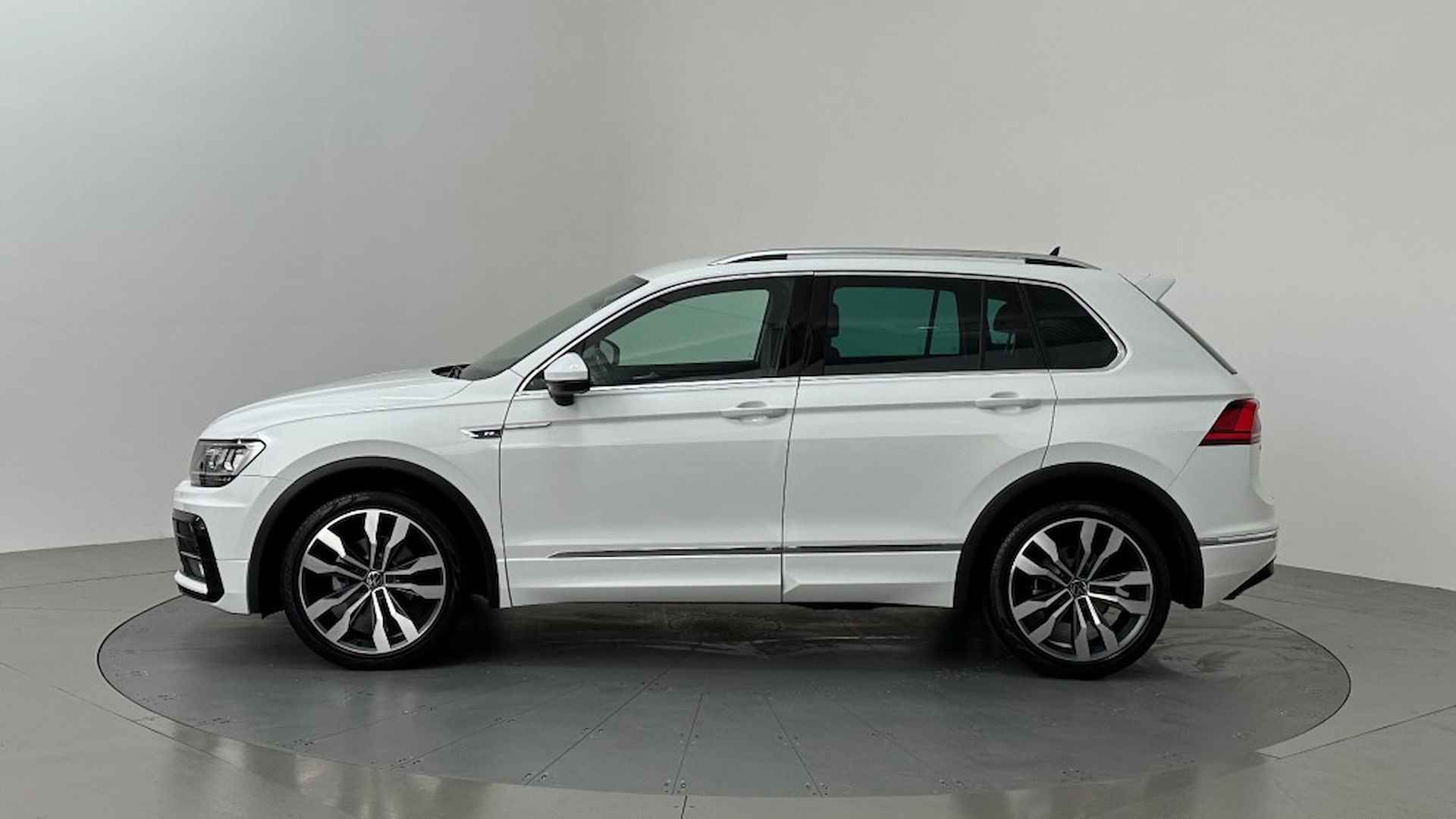 VOLKSWAGEN Tiguan 1.5 TSI HIGHLINE BUS R-LINE - 4/64