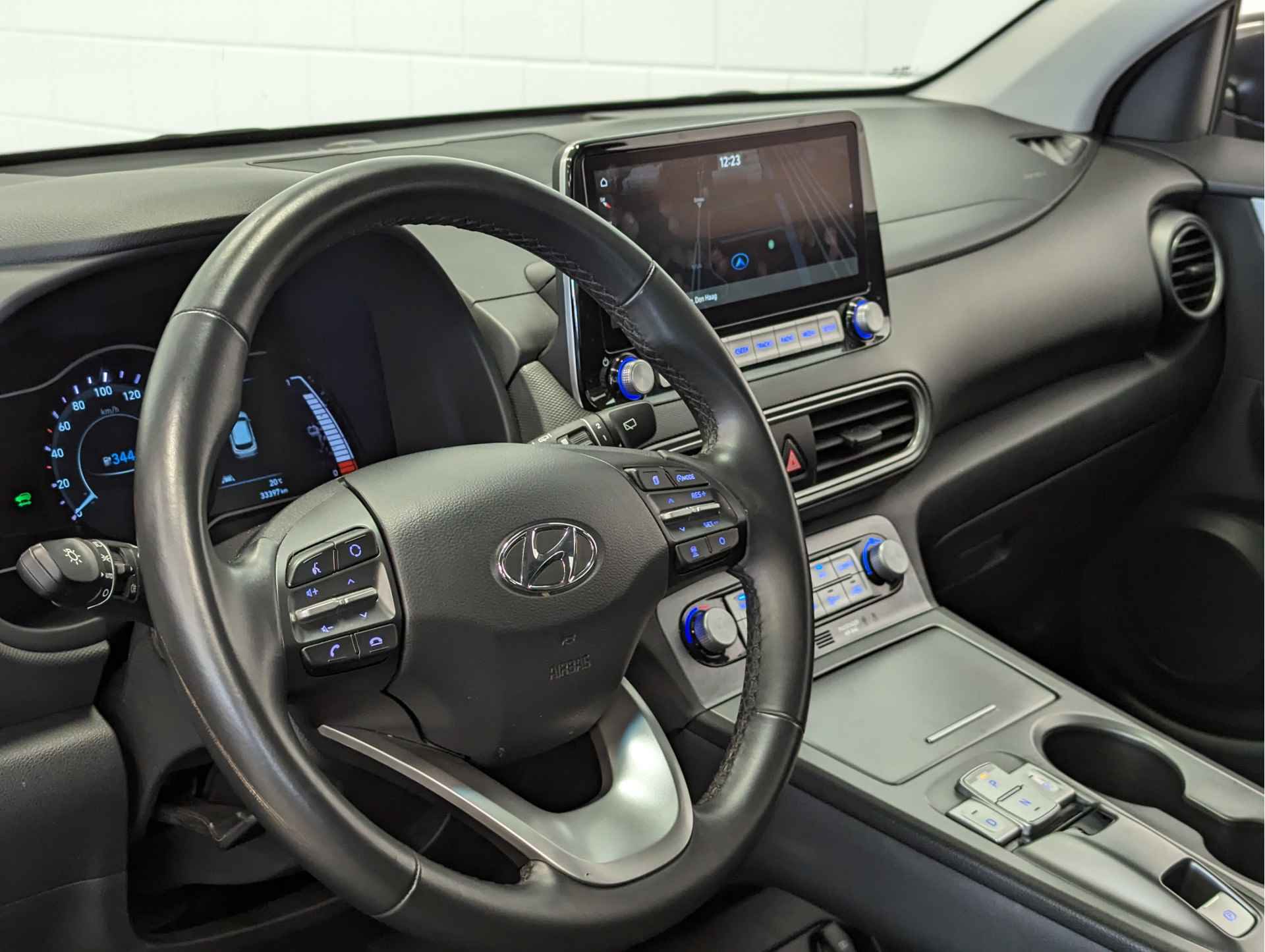 Hyundai KONA EV Comfort 64 kWh € 2000 SEPP SUBSIDIE | NAVIGATIE | LONG RANGE ACCU | LEUKE AUTO! - 16/46