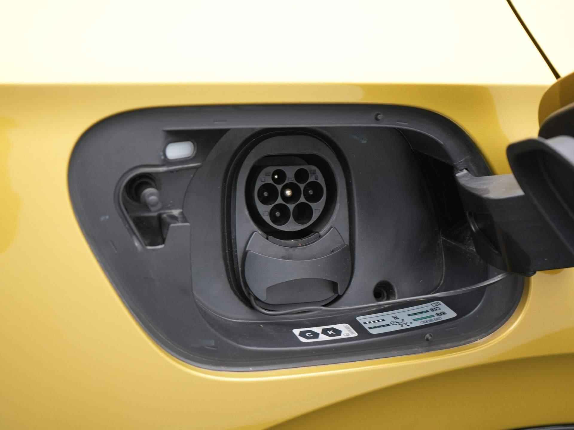 Volkswagen ID.4 Pure 52 kWh Sfeerverlichting / Lichtmetalen velgen / Drive Select / Navi - 49/53