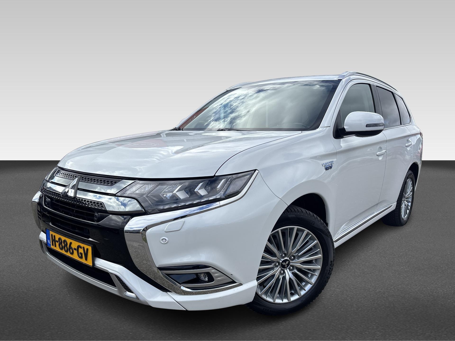 Mitsubishi Outlander 2.4 PHEV Intense | auto is binnen