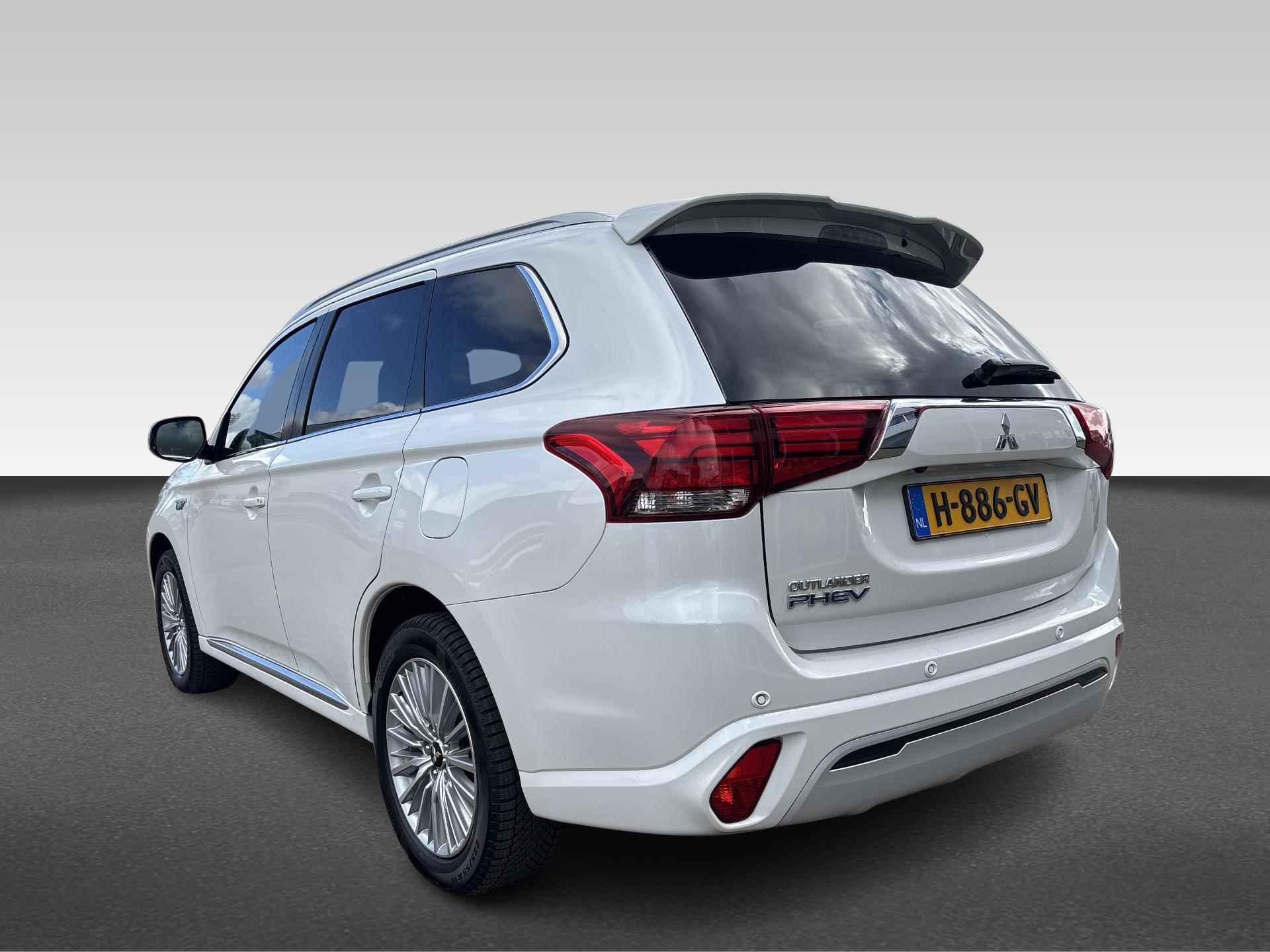 Mitsubishi Outlander 2.4 PHEV Intense | auto is binnen - 3/29