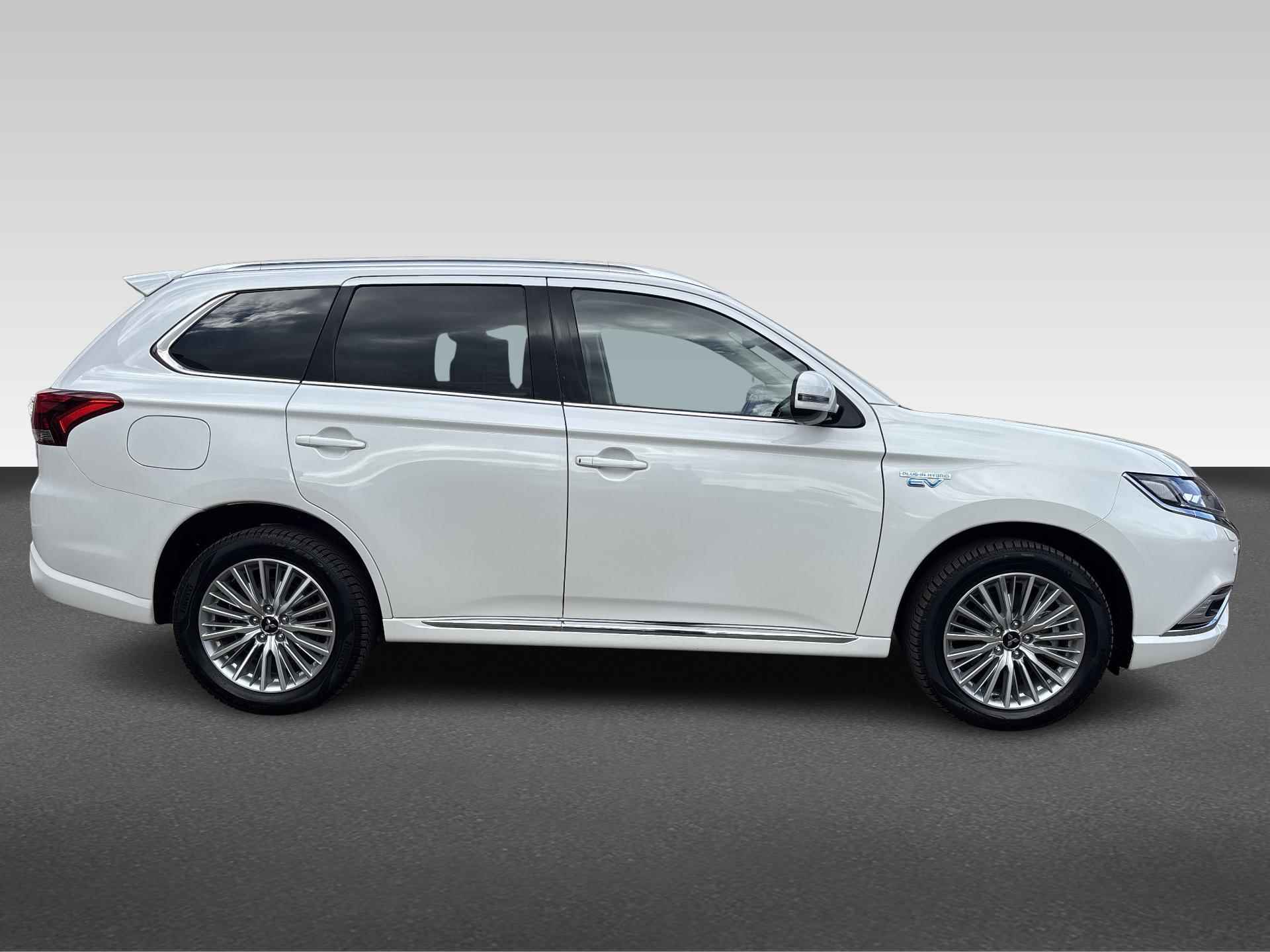 Mitsubishi Outlander 2.4 PHEV Intense | auto is binnen - 6/29