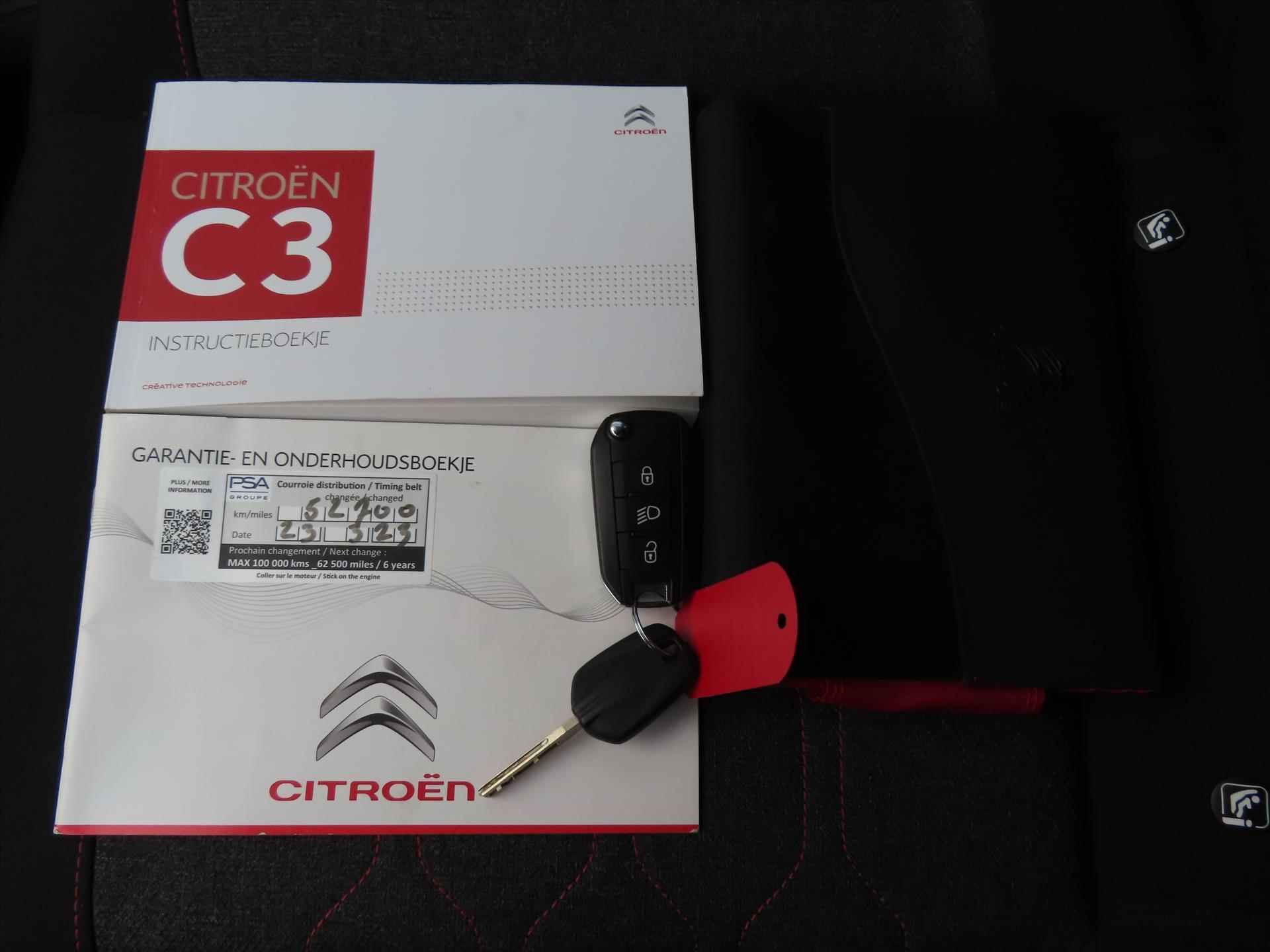 Citroen C3 1.2 PureTech 110pk EAT6 Shine/ 17 Inch velgen/ Stoelverwarming/ DAB/ Camera achter/ Apple Carplay/ Navigatie/ Origineel NL/ NAP - 23/42