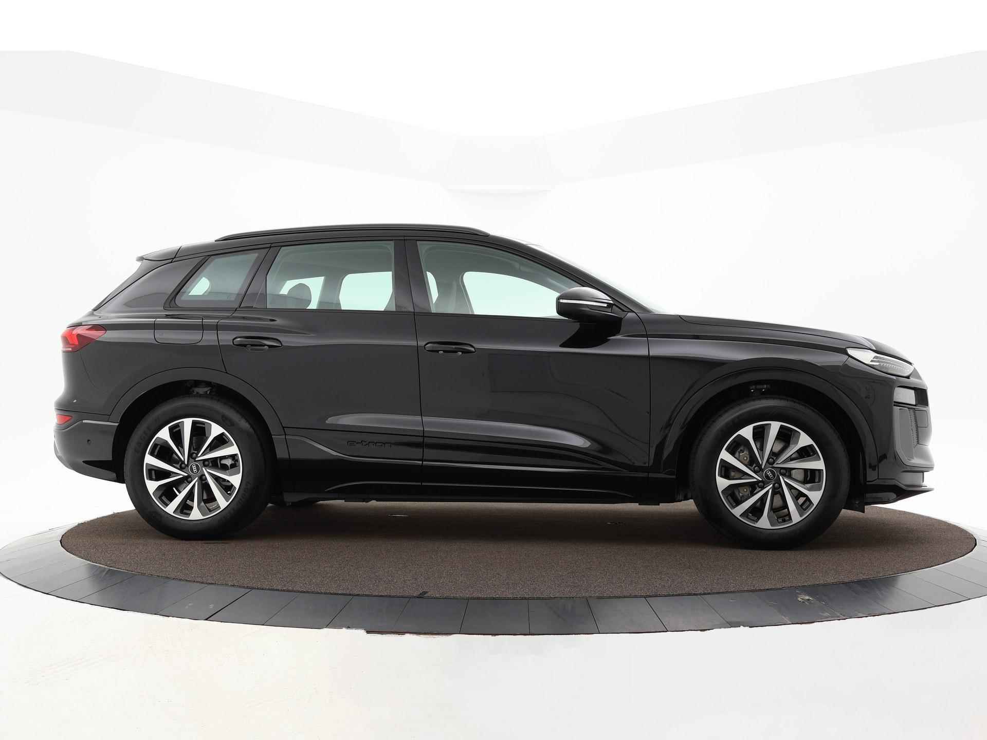 Audi Q6 e-tron Advanced edition performance 306 PK · Tech pakket plus · 360 camera's · Lederen bekleding - 35/38