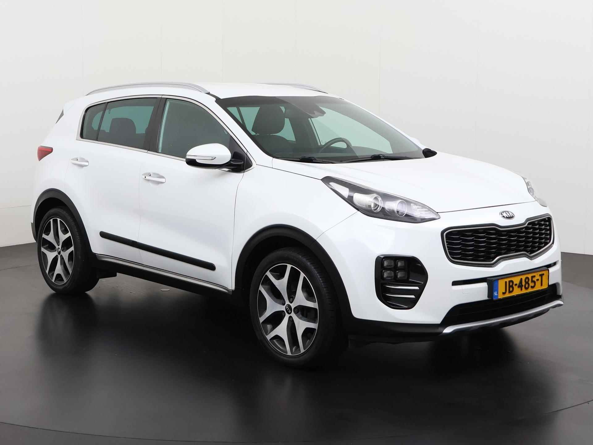 Kia Sportage 1.6 T-GDI GT-Line First Edition | Trekhaak | Leder | Camera | Navigatie | Zondag Open! - 30/36