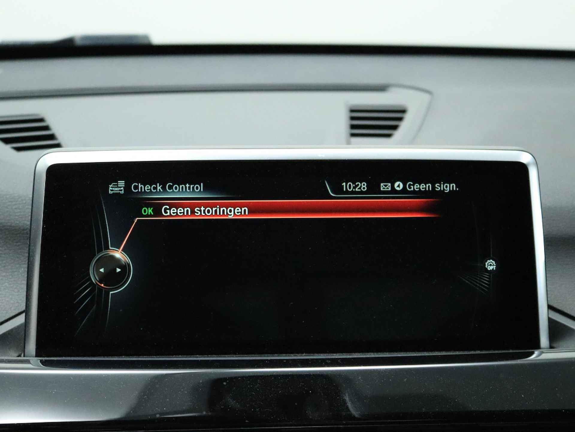 Bmw X1 sDrive18d Essential | Navigatie | Head-up Display | Cruise contr - 44/52