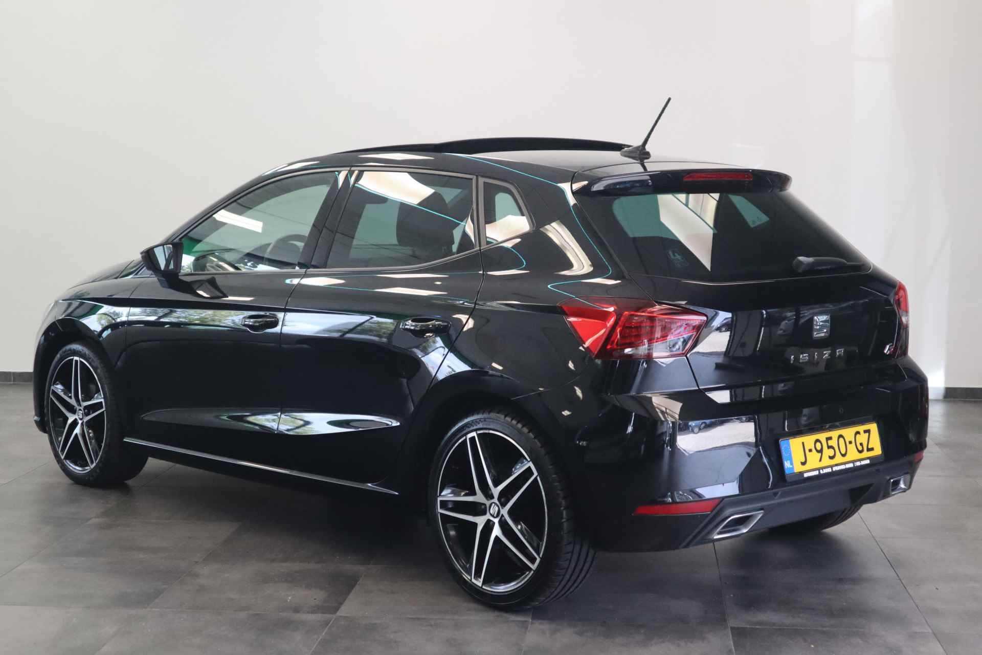 SEAT Ibiza 1.0 TSI FR Business Intense Panoramadak , Navigatie, Cruise Control, ADC 2 jaar garantie mogelijk* (vraag naar de voorwaarden) - 3/18