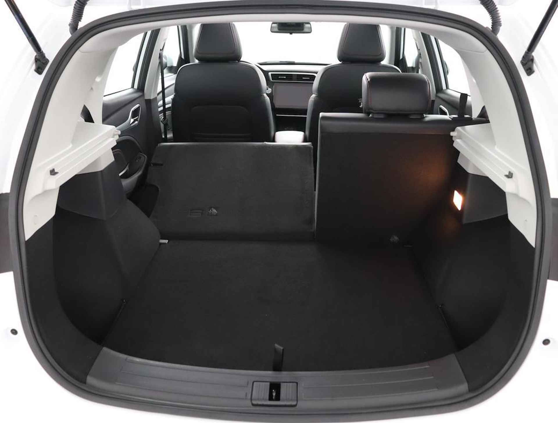MG ZS EV Long Range Luxury | 1e-Eigenaar | Panoramadak | Leder | Led Koplampen | Navi | Apple CarPlay | - 20/51