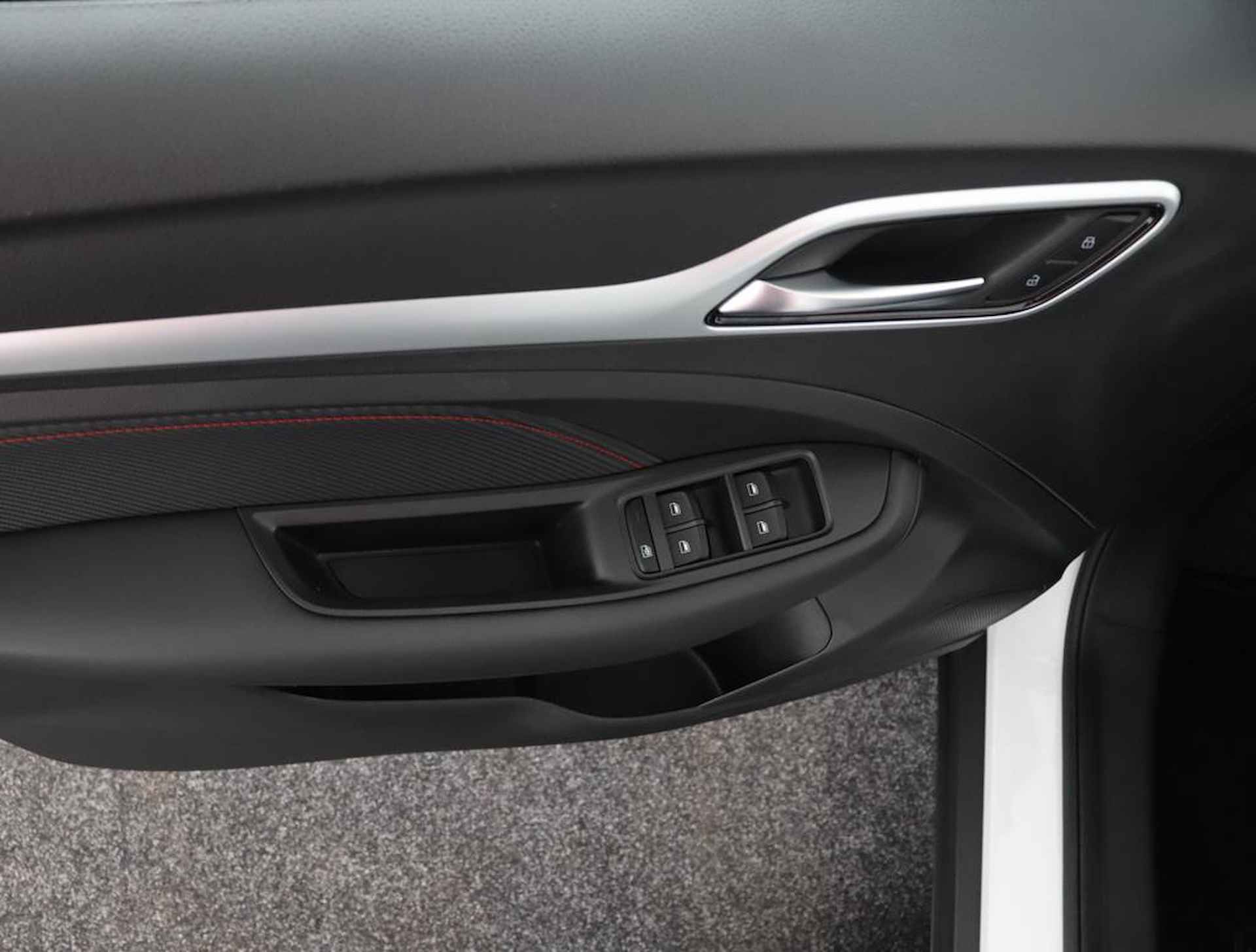 MG ZS EV Long Range Luxury | 1e-Eigenaar | Panoramadak | Leder | Led Koplampen | Navi | Apple CarPlay | - 24/51