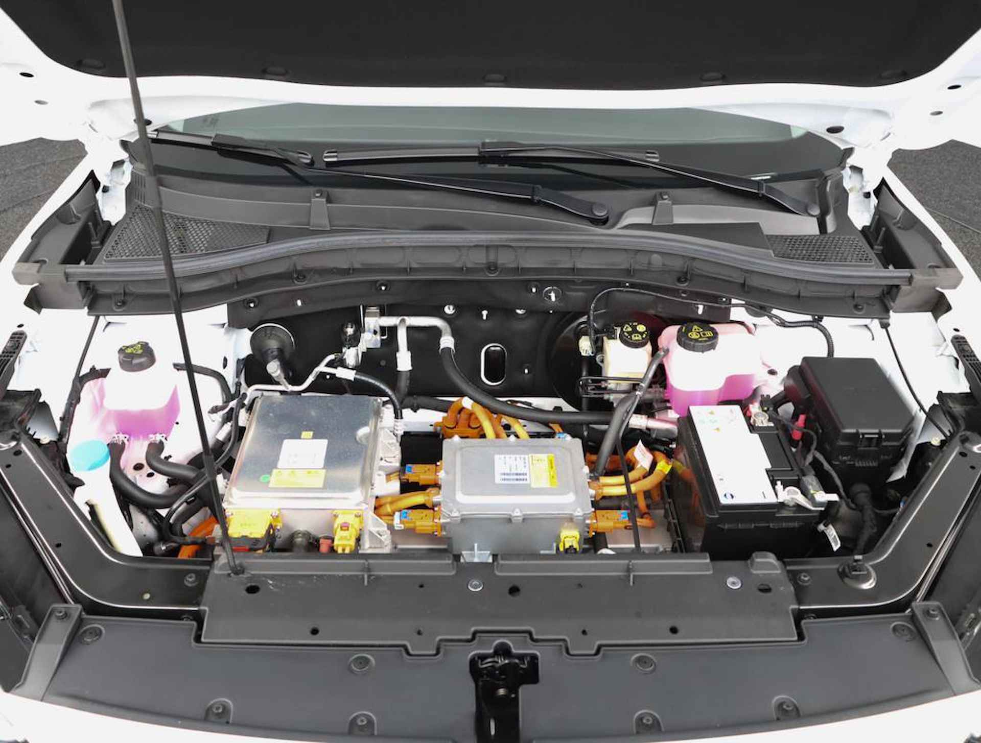 MG ZS EV Long Range Luxury | TREKHAAK |  Panoramadak | Leder | Led Koplampen | Navi | Apple CarPlay | - 30/51