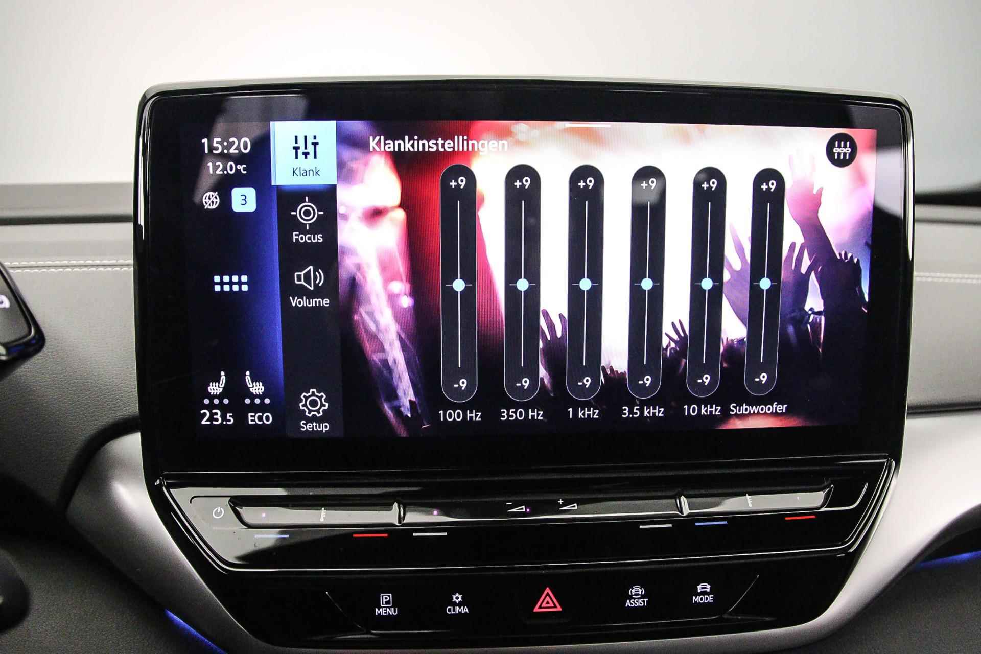 Volkswagen ID.5 Pro 204pk Automaat Warmtepomp, Trekhaak, Panoramadak, 360 camera, Navigatie, Adaptive cruise control, LED matrix verlichting, Elektrische achterklep, Verwarmde voorruit, Airco, Stoelverwarming - 28/50