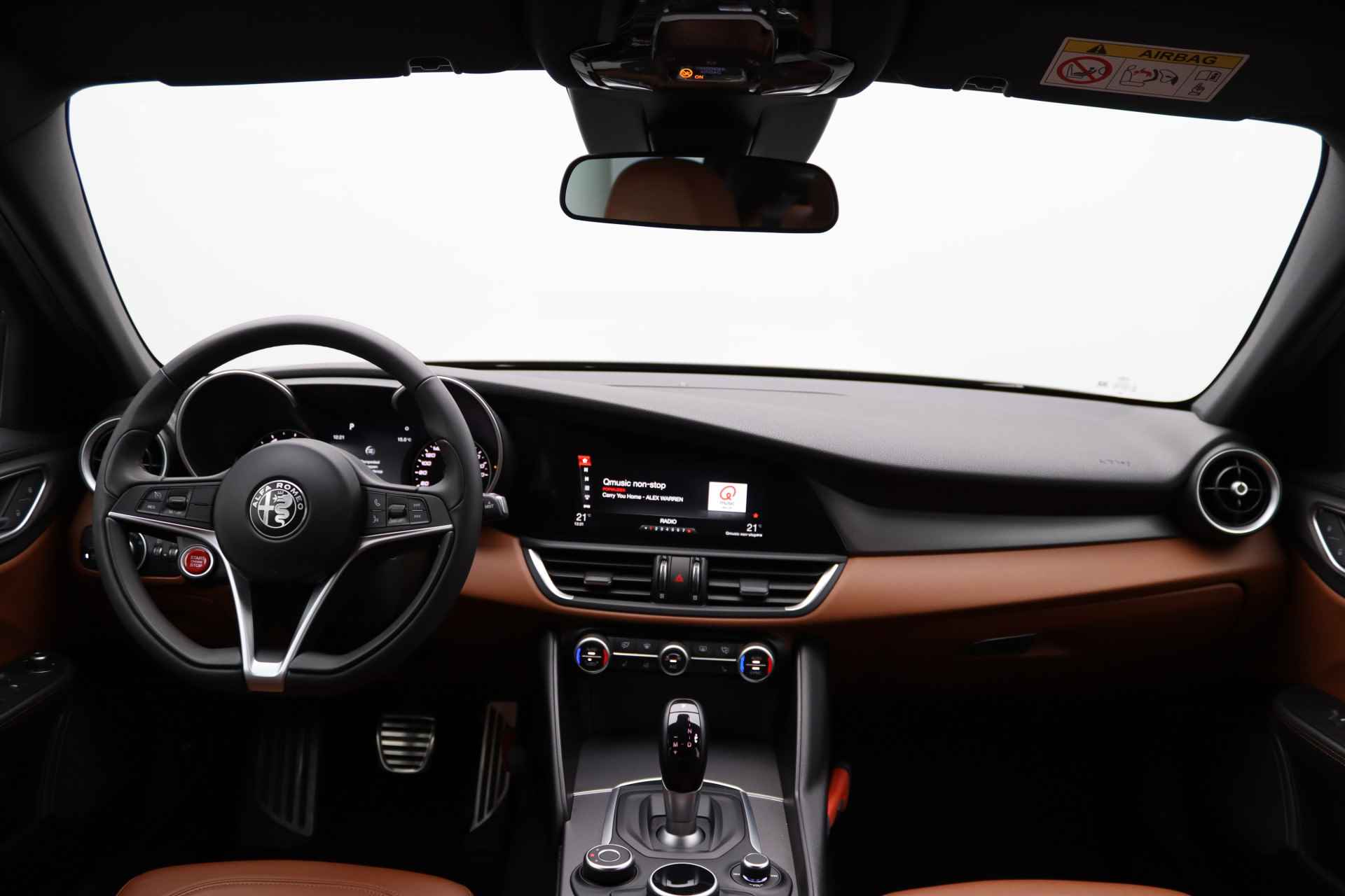 Alfa Romeo Giulia 2.0T Super Veloce | Vol leder | Groot Nav. - 32/41