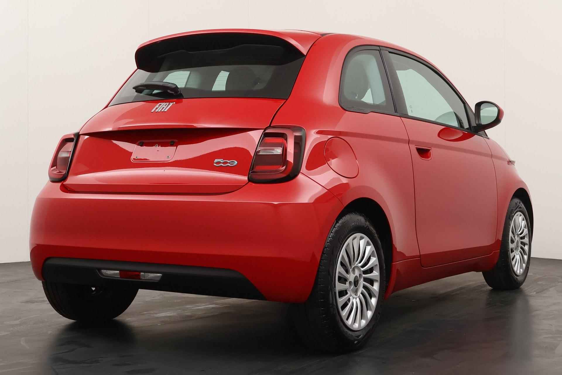 Fiat 500e 42 kWh 118pk Hatchback | Apple Carplay/Android Auto | Camera | ECC | Cruise control | - 2/18