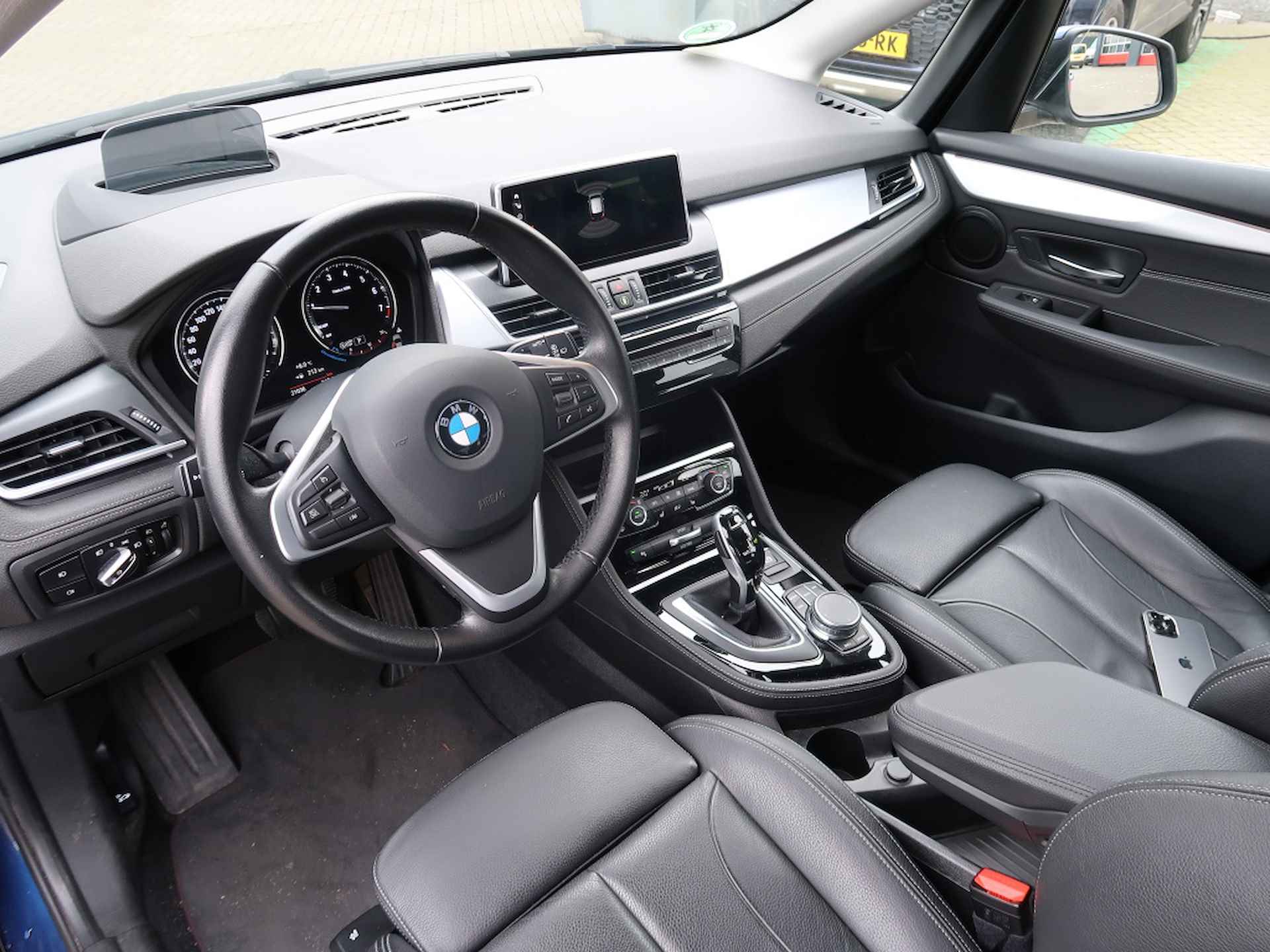 Bmw 2-serie Active Tourer 218i High Executive Automaat / Head-Up / Lederen bekleding - 8/31