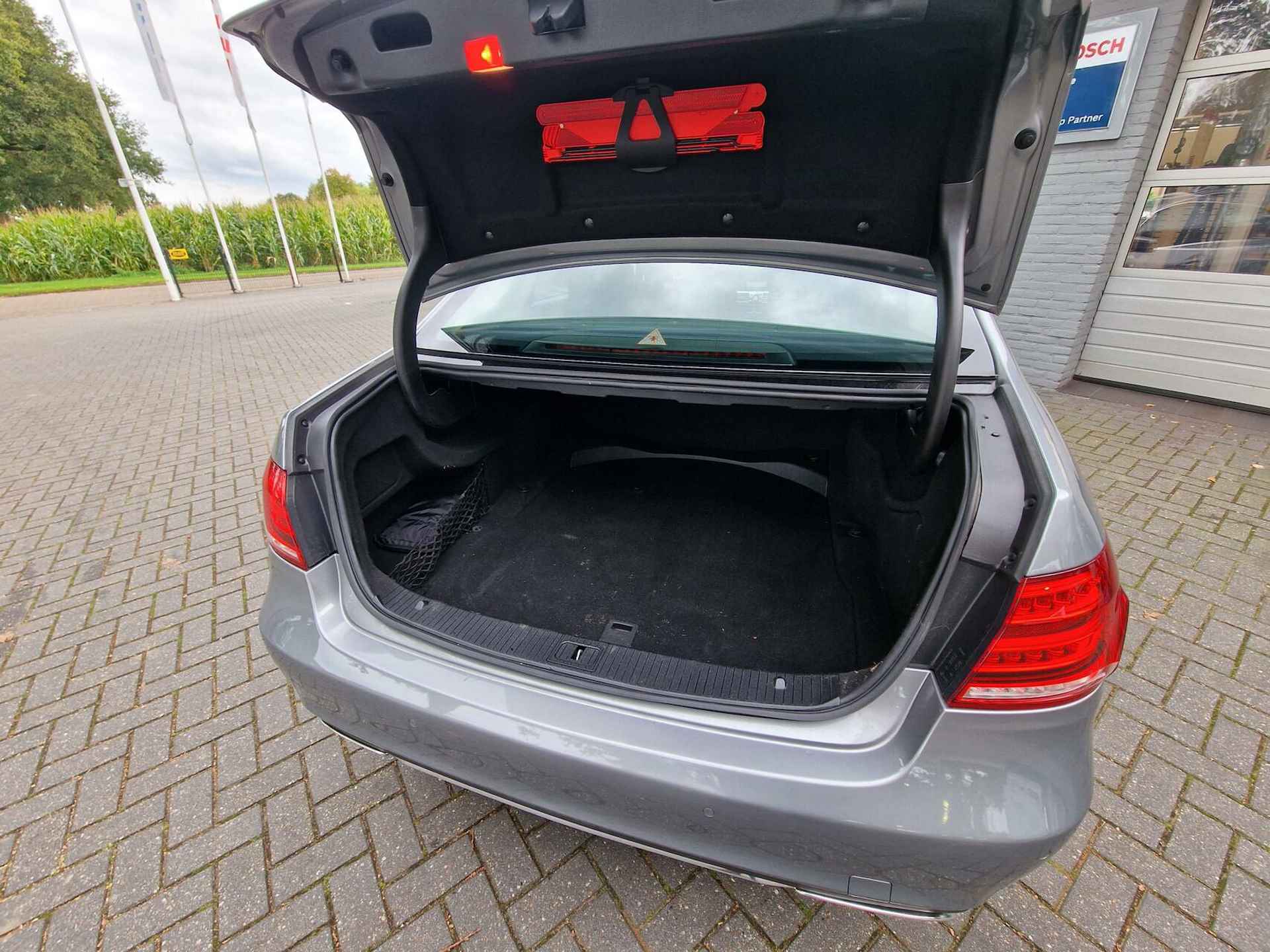 Mercedes E-klasse 200 Ambition Avantgarde 184PK|Automaat|LED|PDC|Navi|half-leder| - 13/16