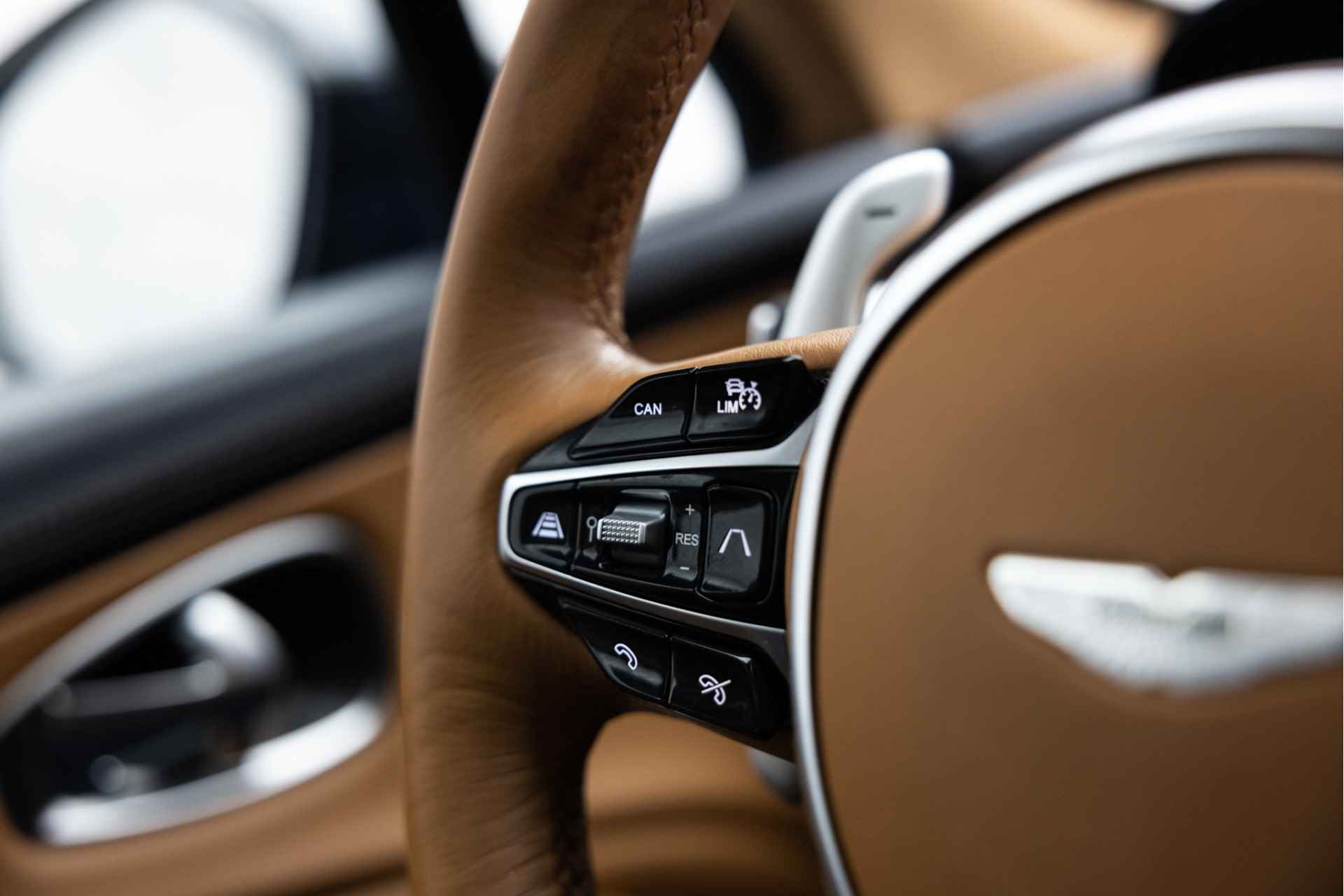 Aston Martin Dbx 4.0 V8 | Indulgence Pack | DB Elegance | Premium Audio | NL Auto - 27/98