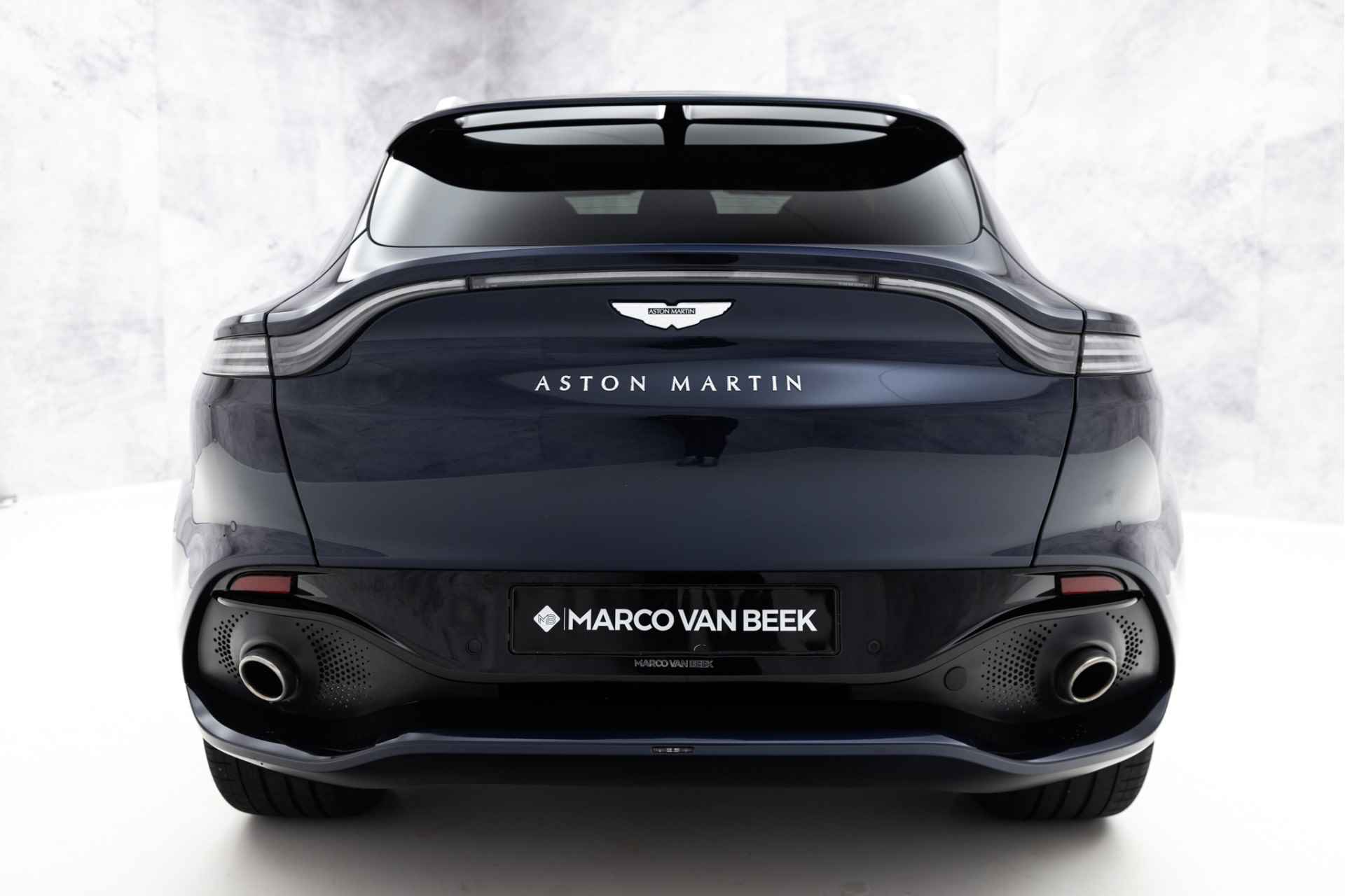 Aston Martin Dbx 4.0 V8 | Indulgence Pack | DB Elegance | Premium Audio | NL Auto - 40/98