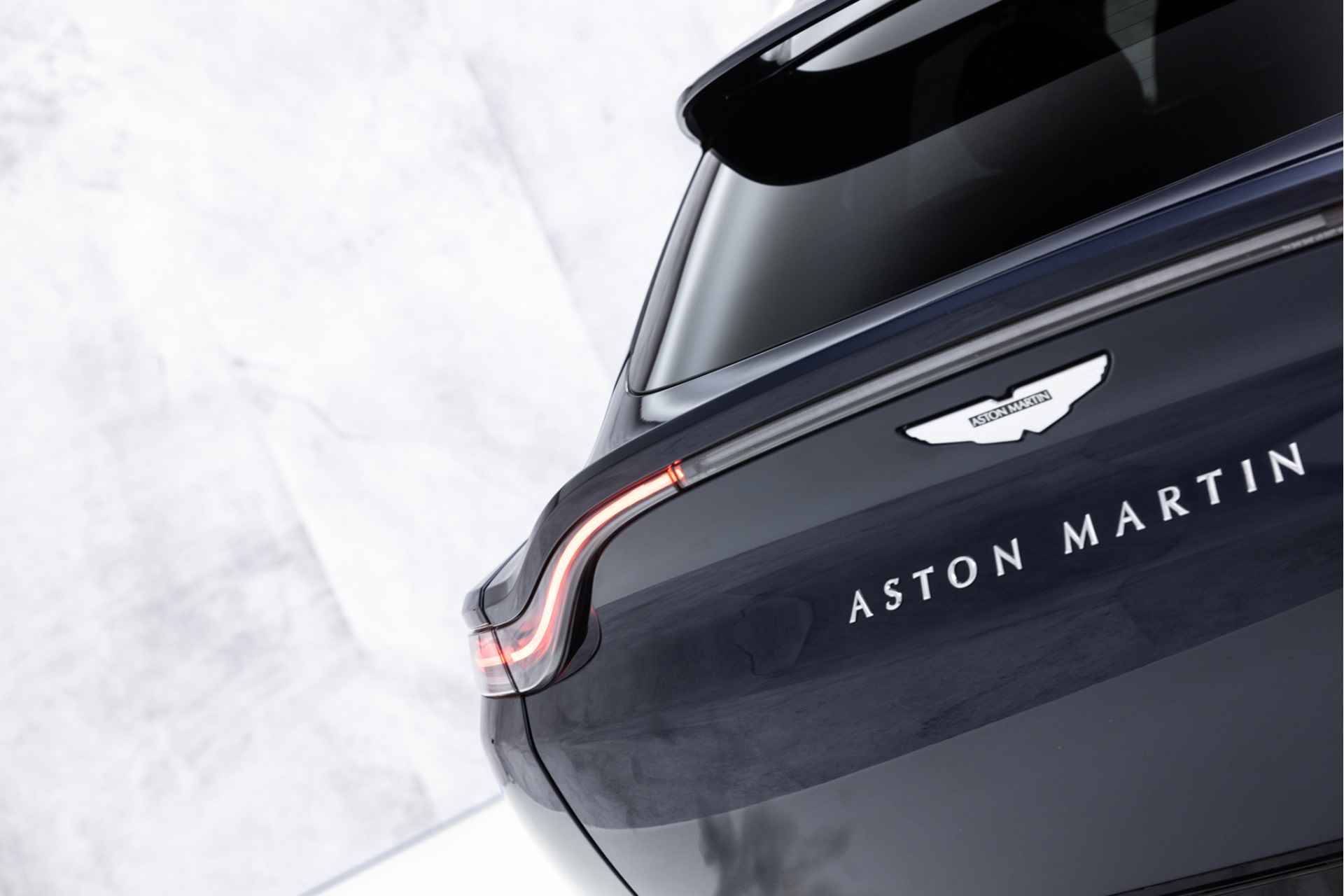 Aston Martin Dbx 4.0 V8 | Indulgence Pack | DB Elegance | Premium Audio | NL Auto - 41/98