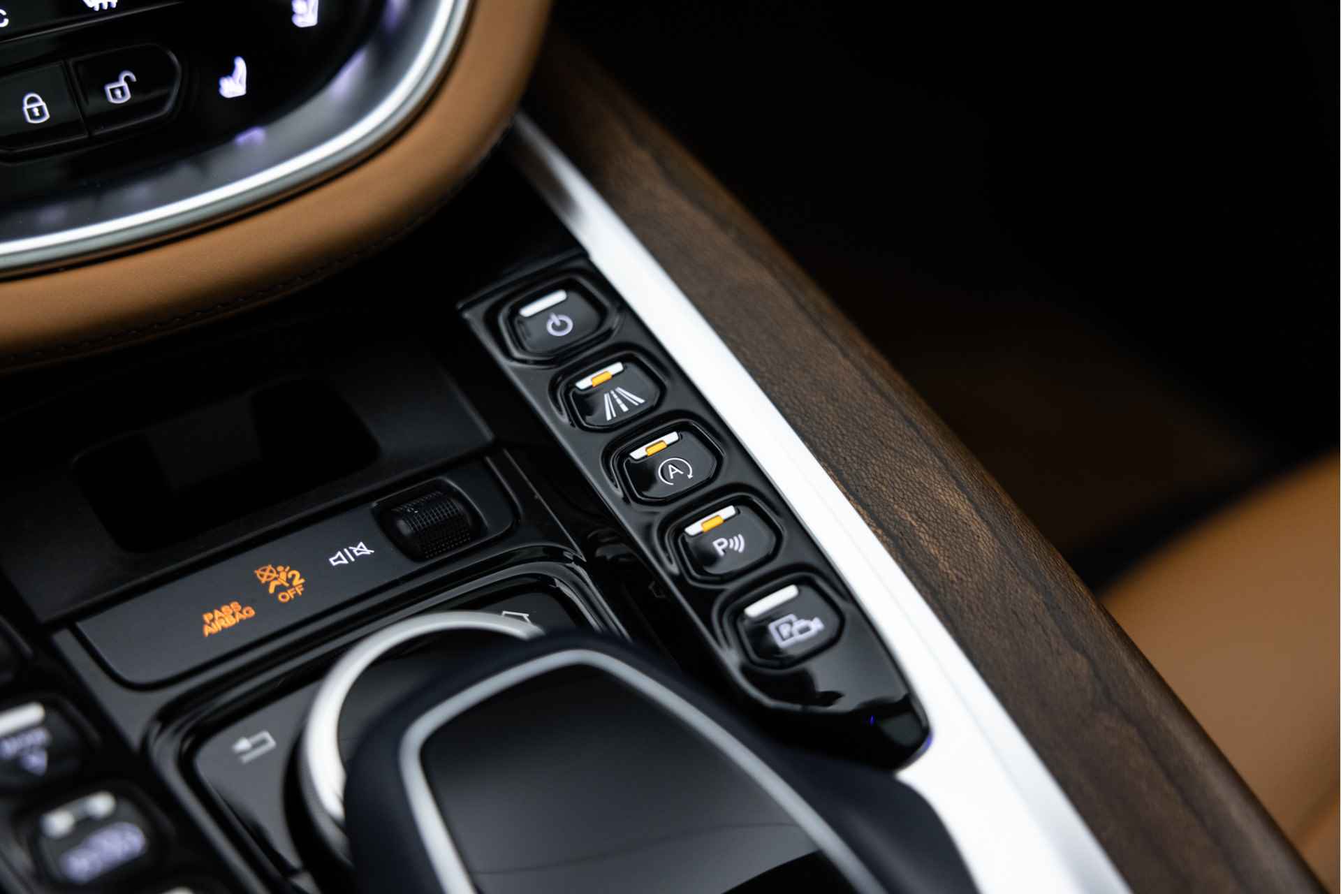 Aston Martin Dbx 4.0 V8 | Indulgence Pack | DB Elegance | Premium Audio | NL Auto - 70/98