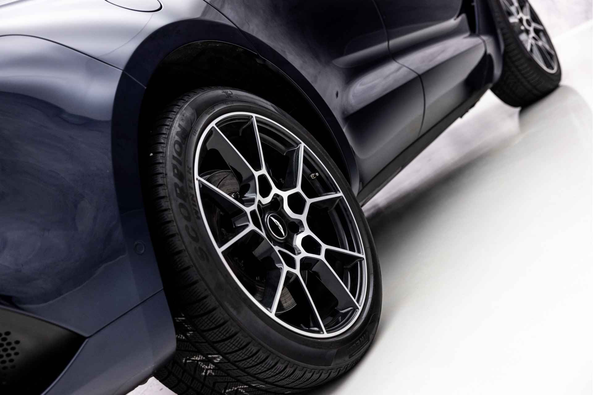 Aston Martin Dbx 4.0 V8 | Indulgence Pack | DB Elegance | Premium Audio | NL Auto - 95/98
