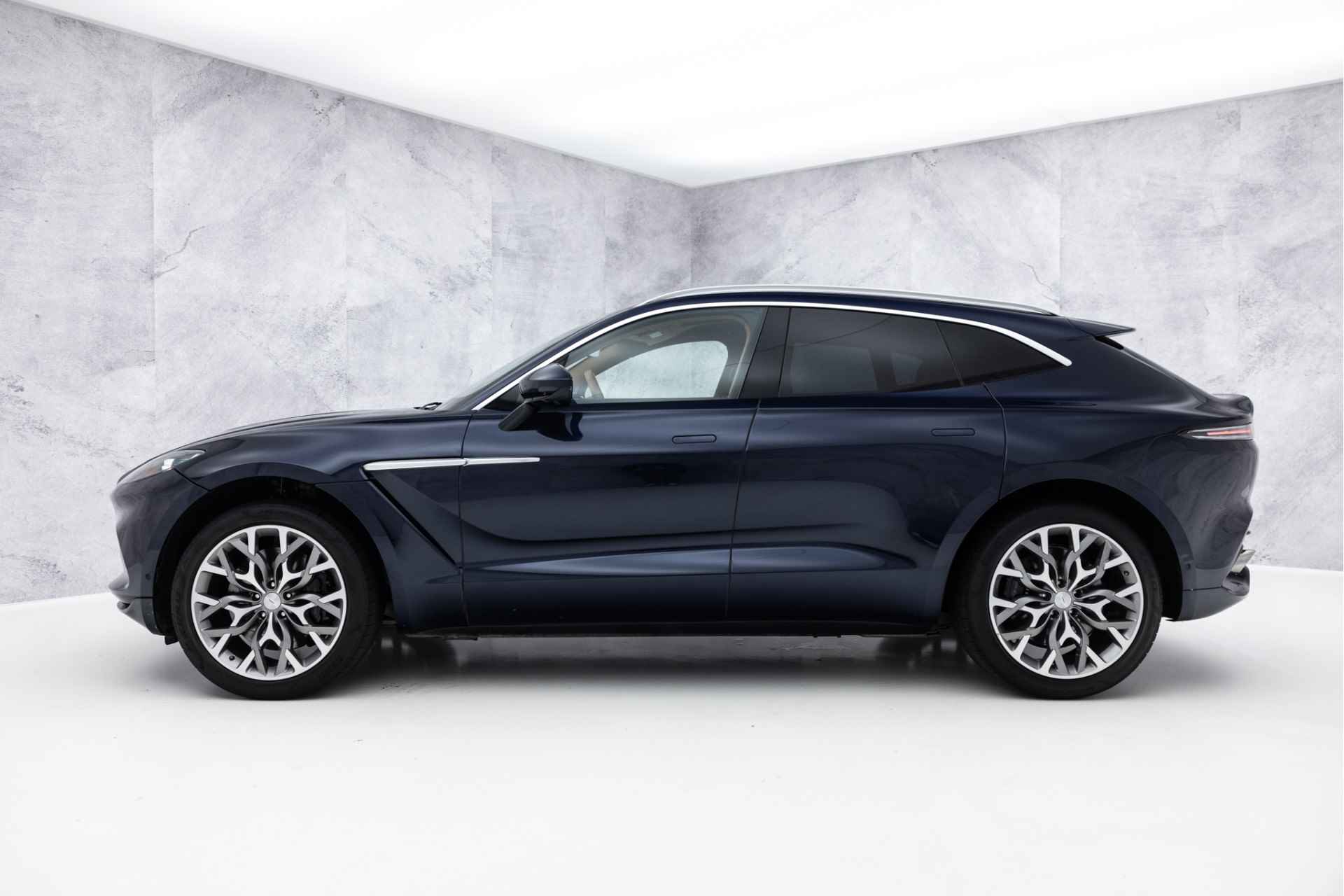 Aston Martin Dbx 4.0 V8 | Indulgence Pack | DB Elegance | Premium Audio | NL Auto - 11/97