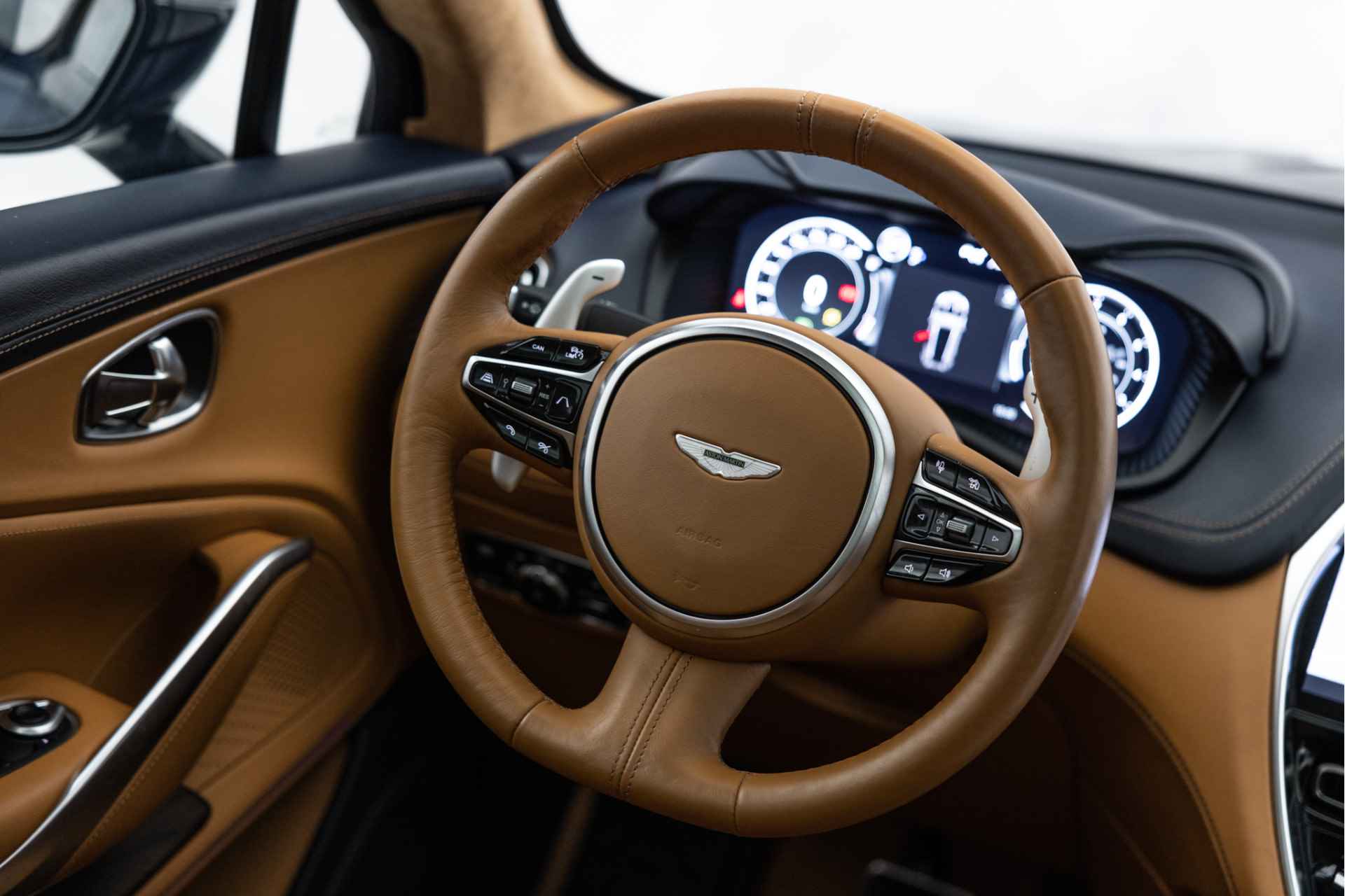 Aston Martin Dbx 4.0 V8 | Indulgence Pack | DB Elegance | Premium Audio | NL Auto - 21/97